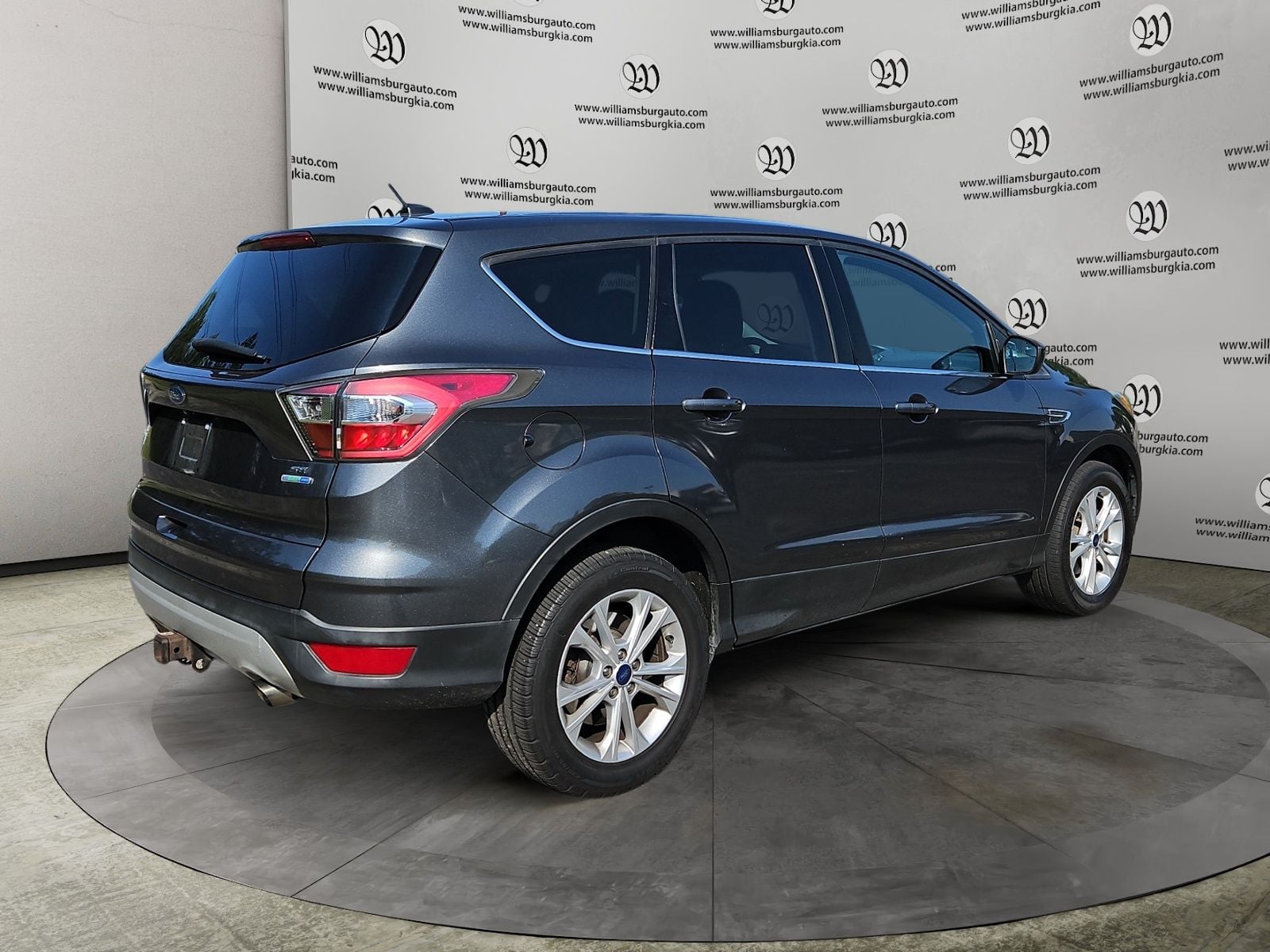 Pre-Owned 2017 Ford Escape SE - photo - 4