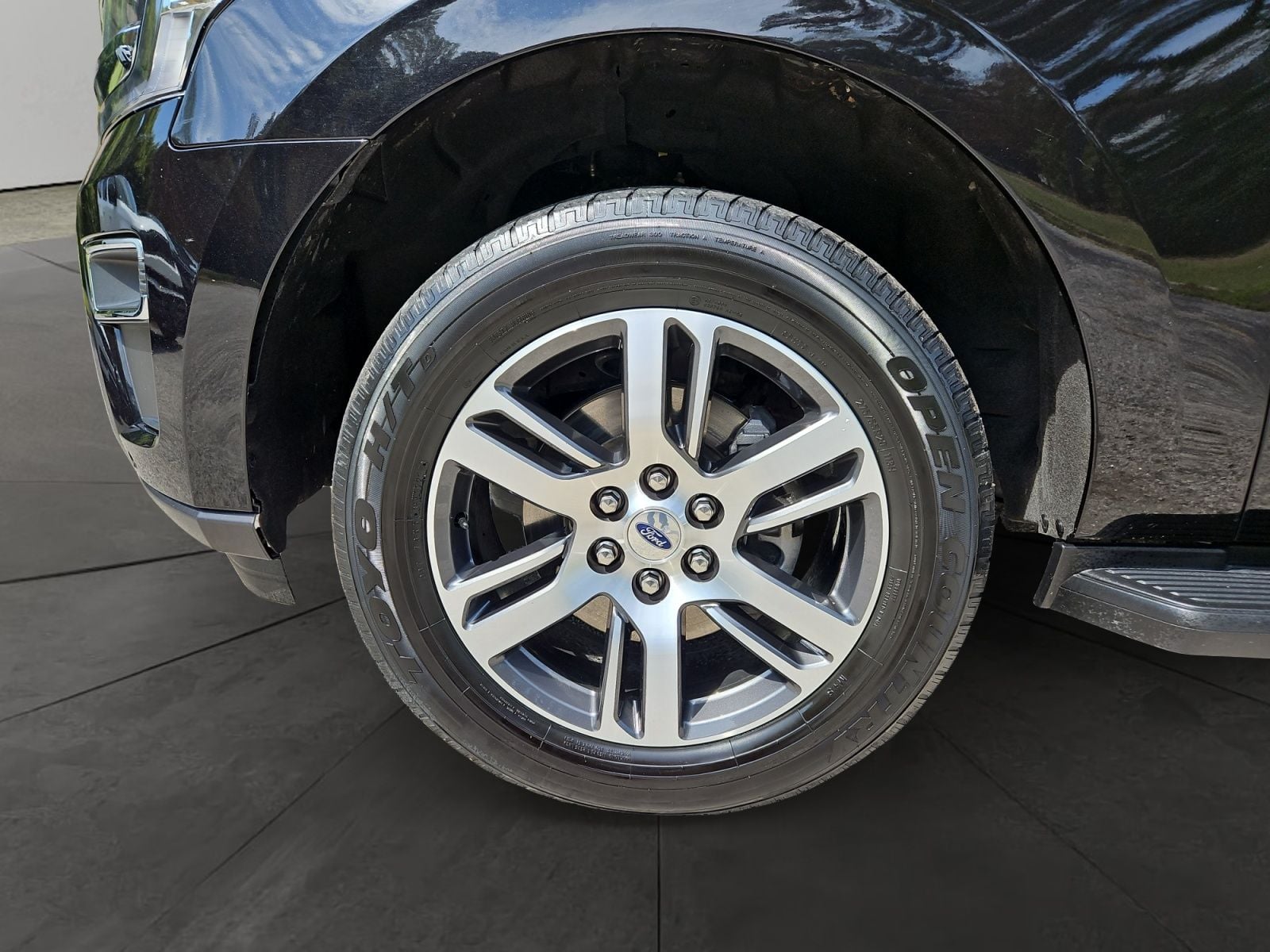 Pre-Owned 2024 Ford Expedition Limited - photo - 13