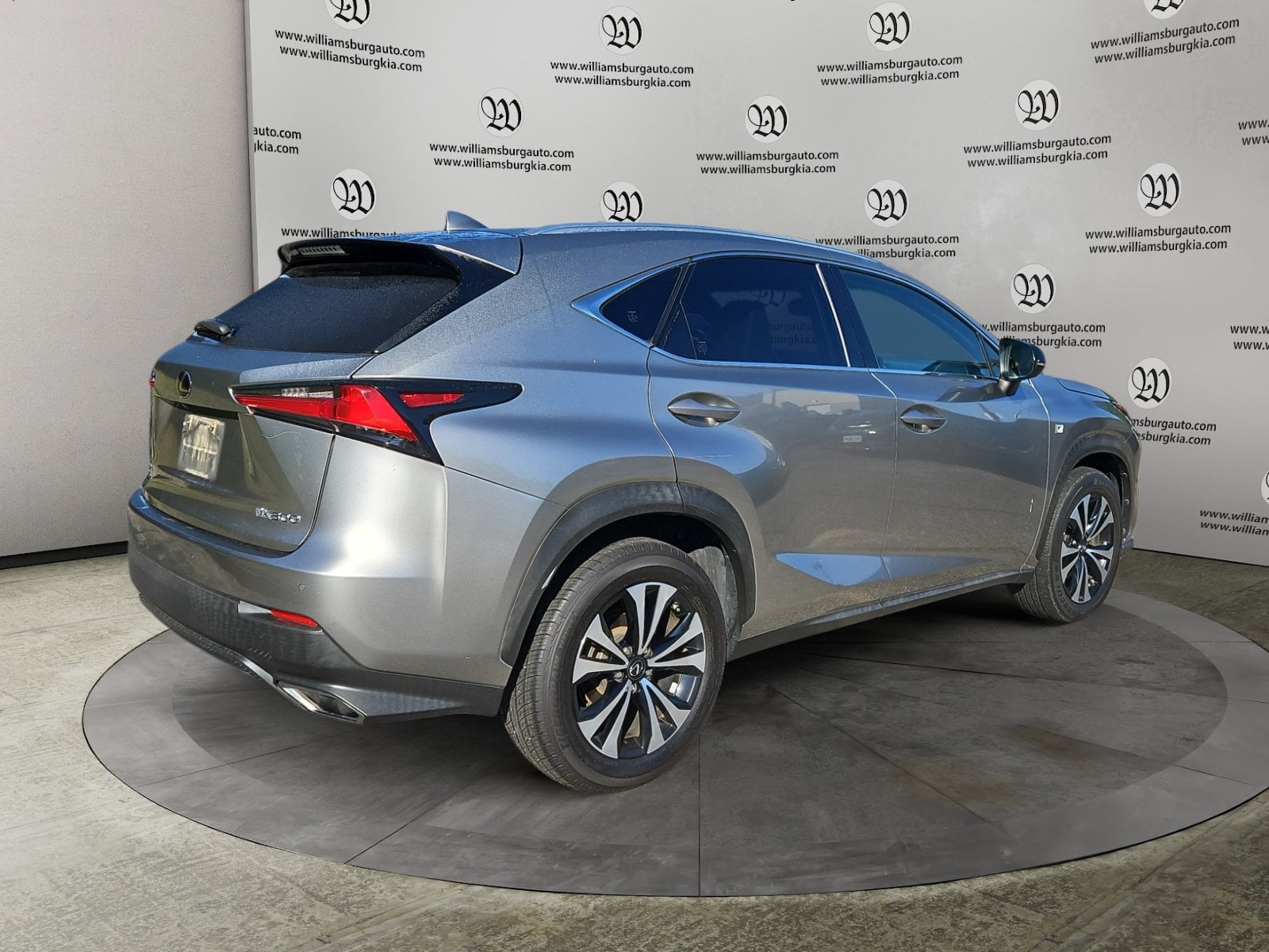 Pre-Owned 2018 Lexus NX 300 F Sport - photo - 4