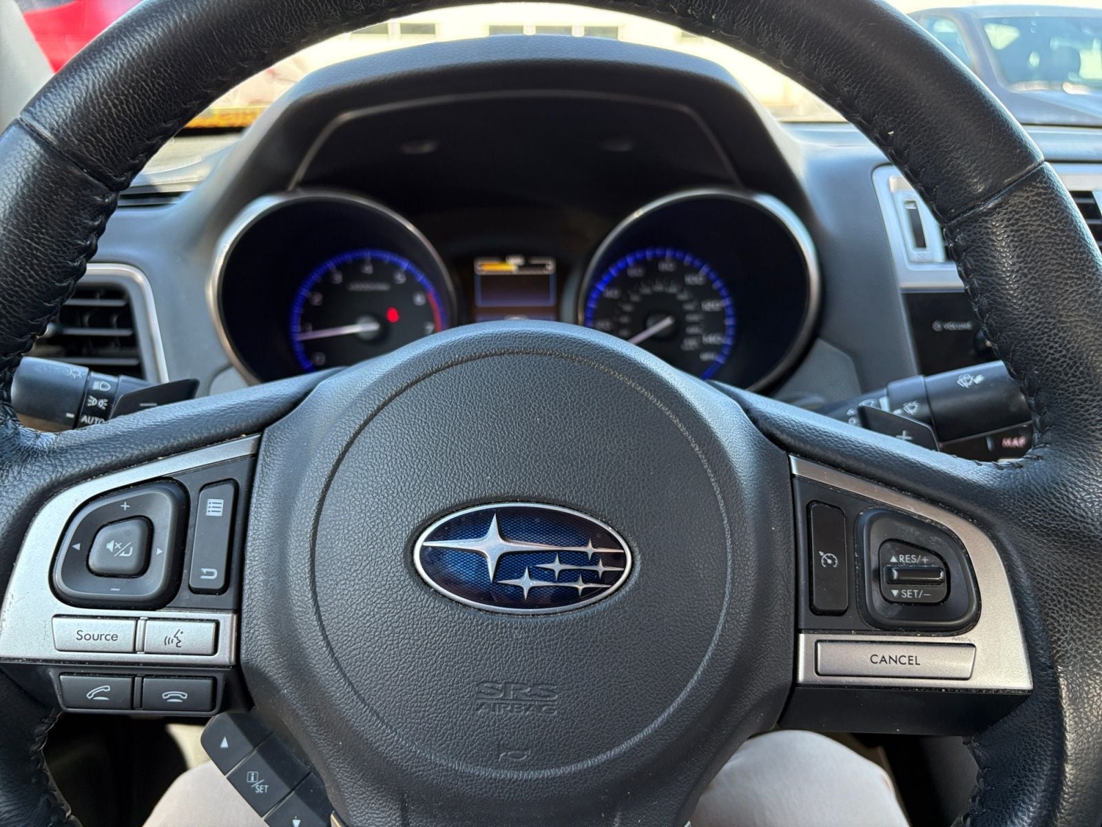 Pre-Owned 2015 Subaru Legacy 2.5i - photo - 23