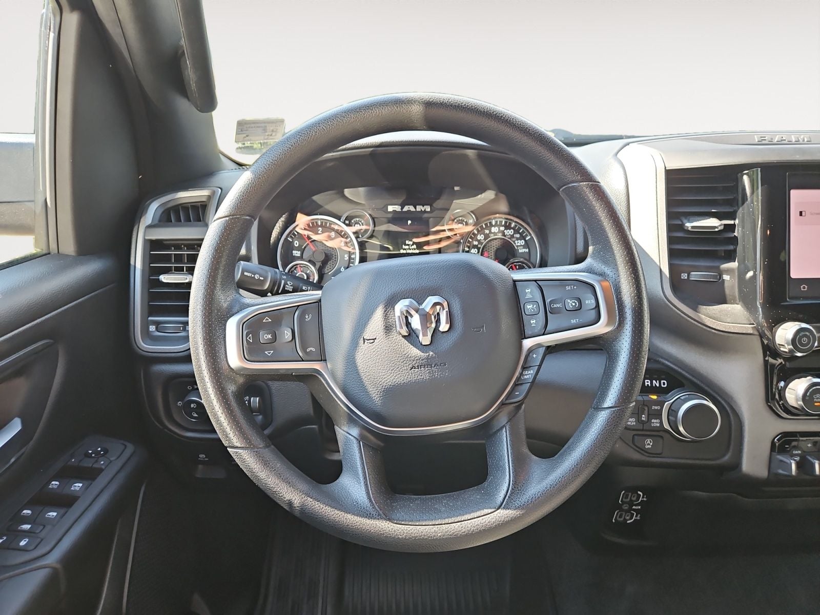 Pre-Owned 2025 Ram 1500 Tradesman - photo - 11