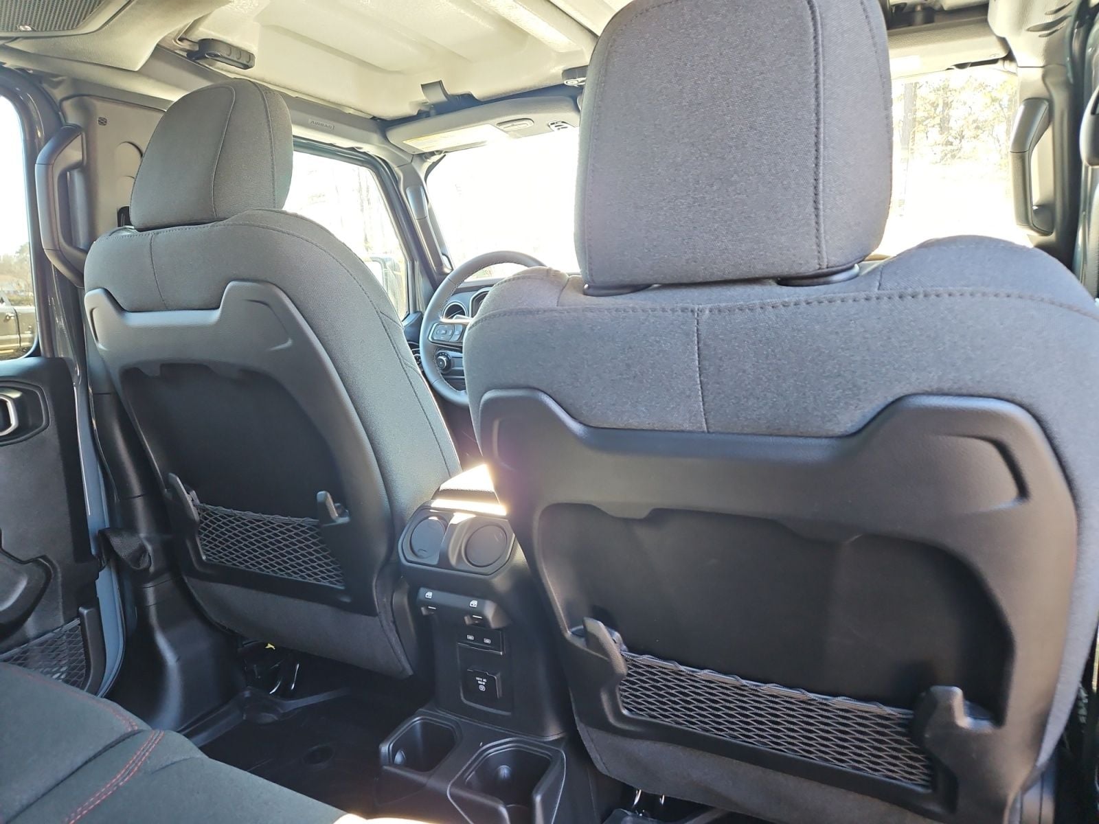 New 2026 Jeep Wrangler Rubicon - photo - 17