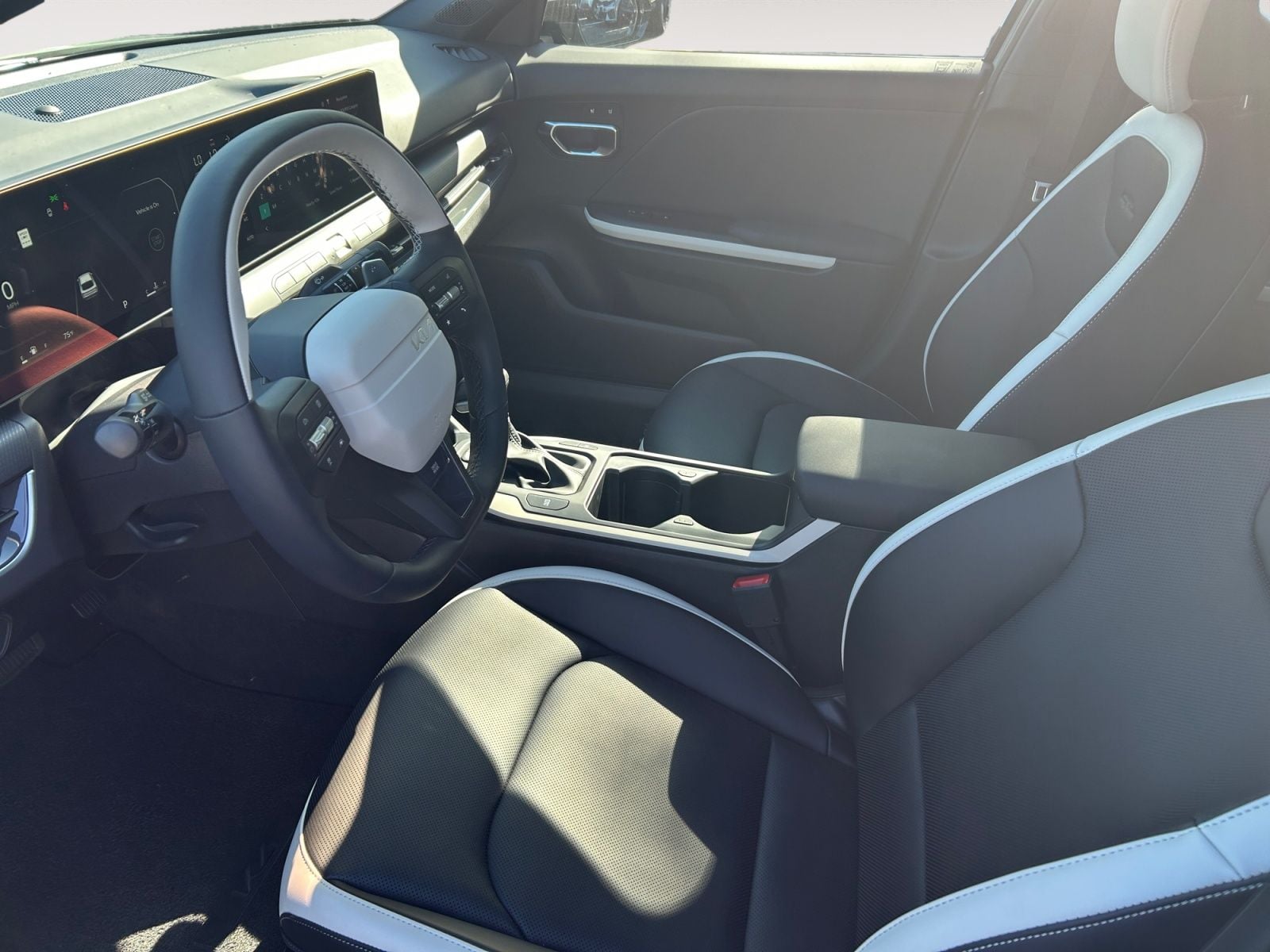 New 2026 Kia K4 GT-Line - photo - 8