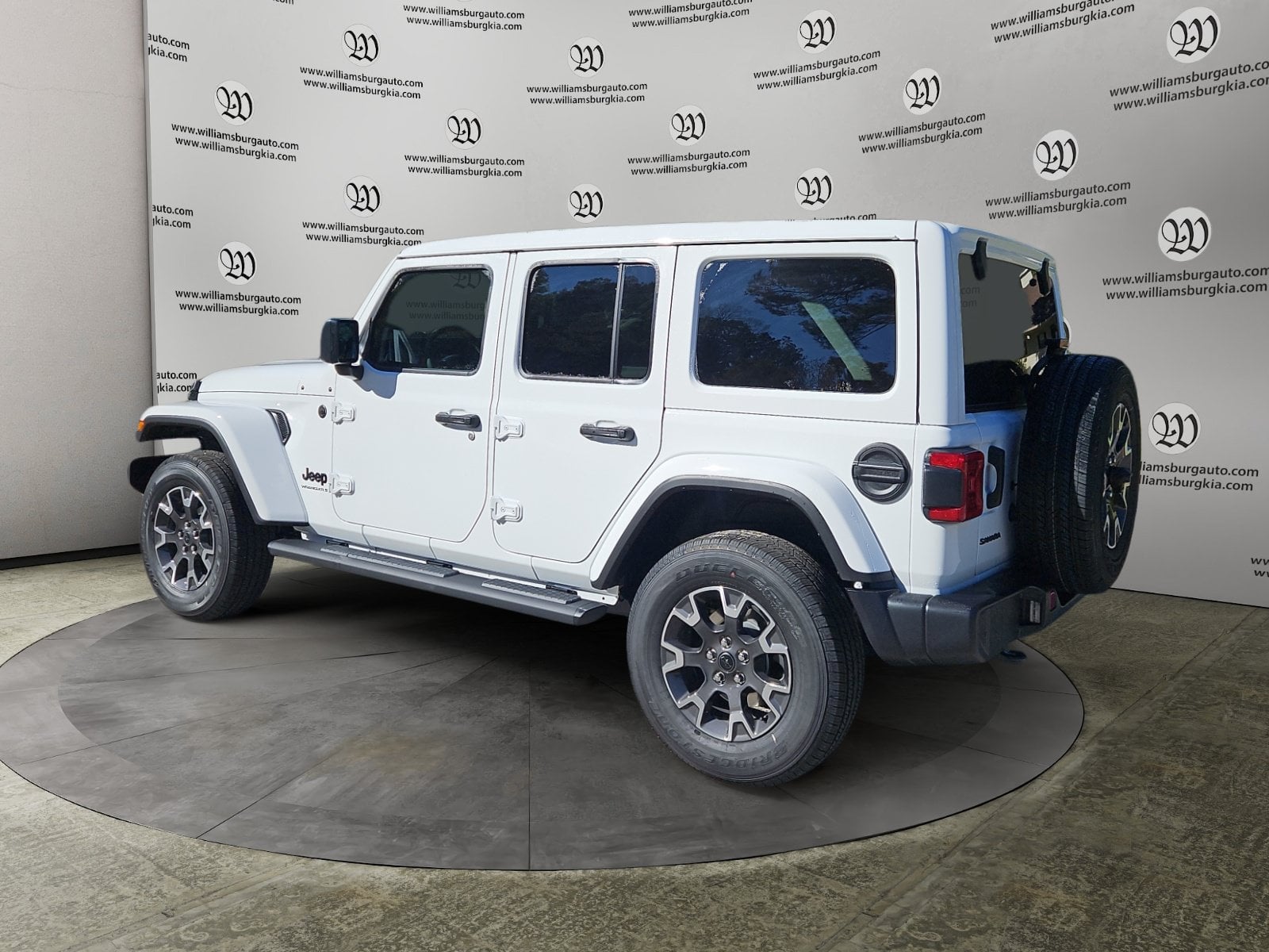 New 2027 Jeep Wrangler Sahara - photo - 2