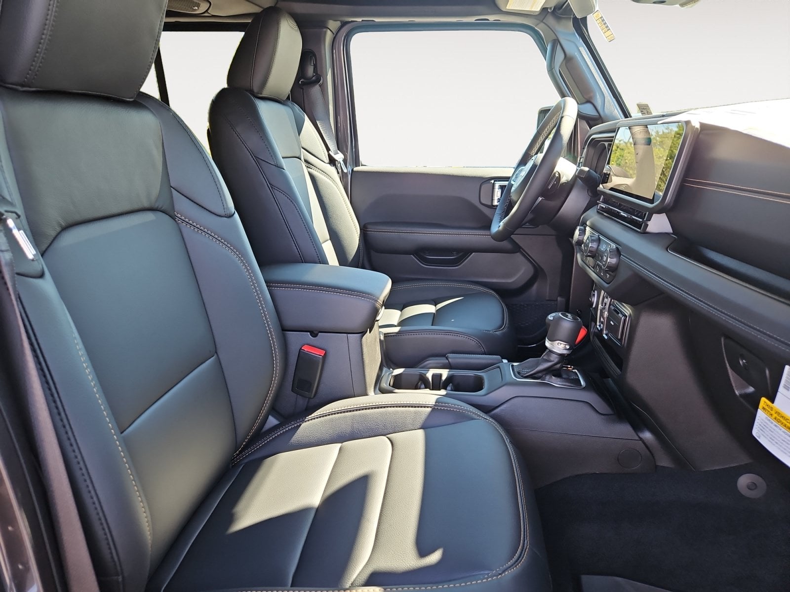 New 2027 Jeep Wrangler Sahara - photo - 14