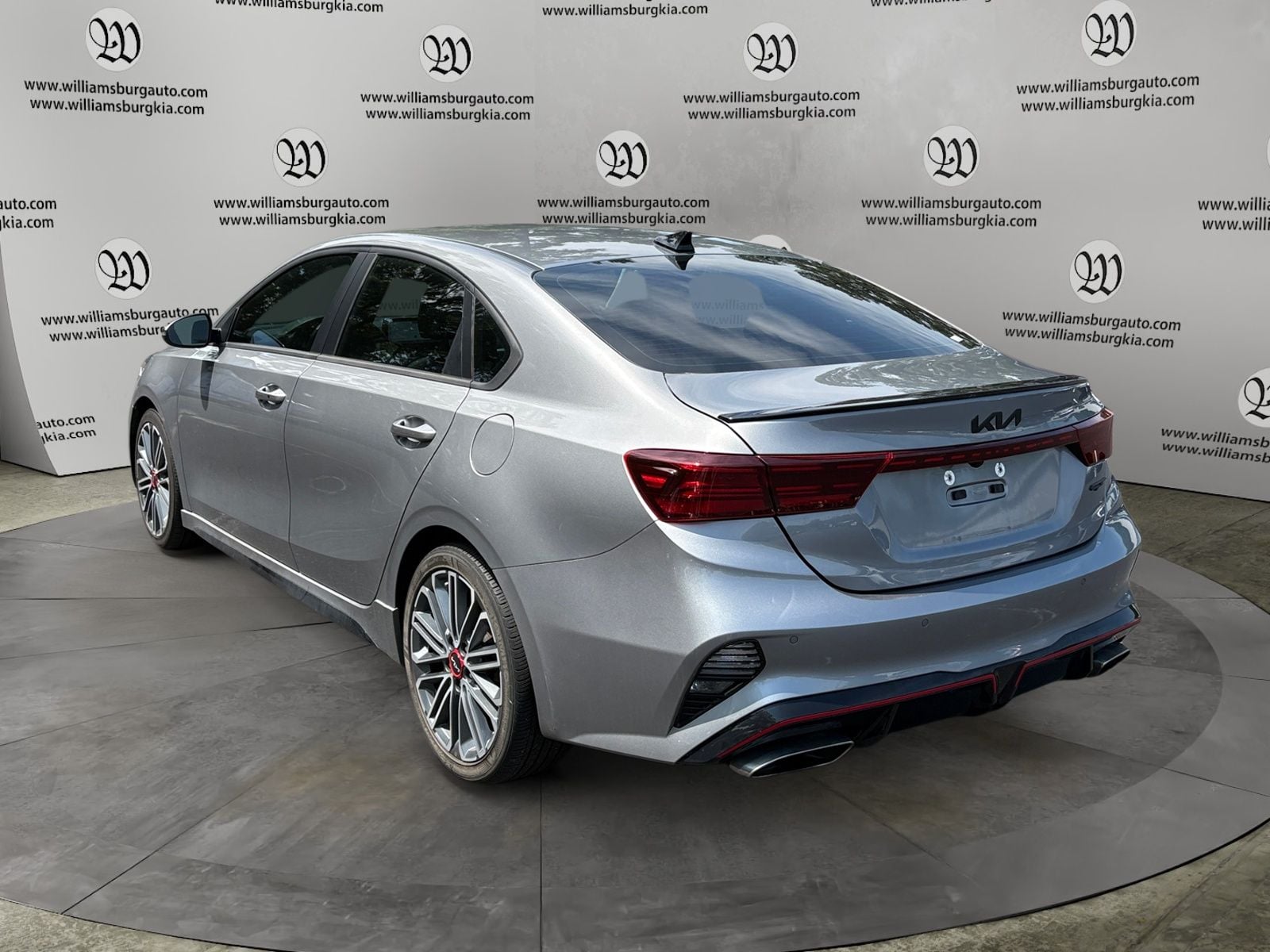 Pre-Owned 2024 Kia Forte GT - photo - 2