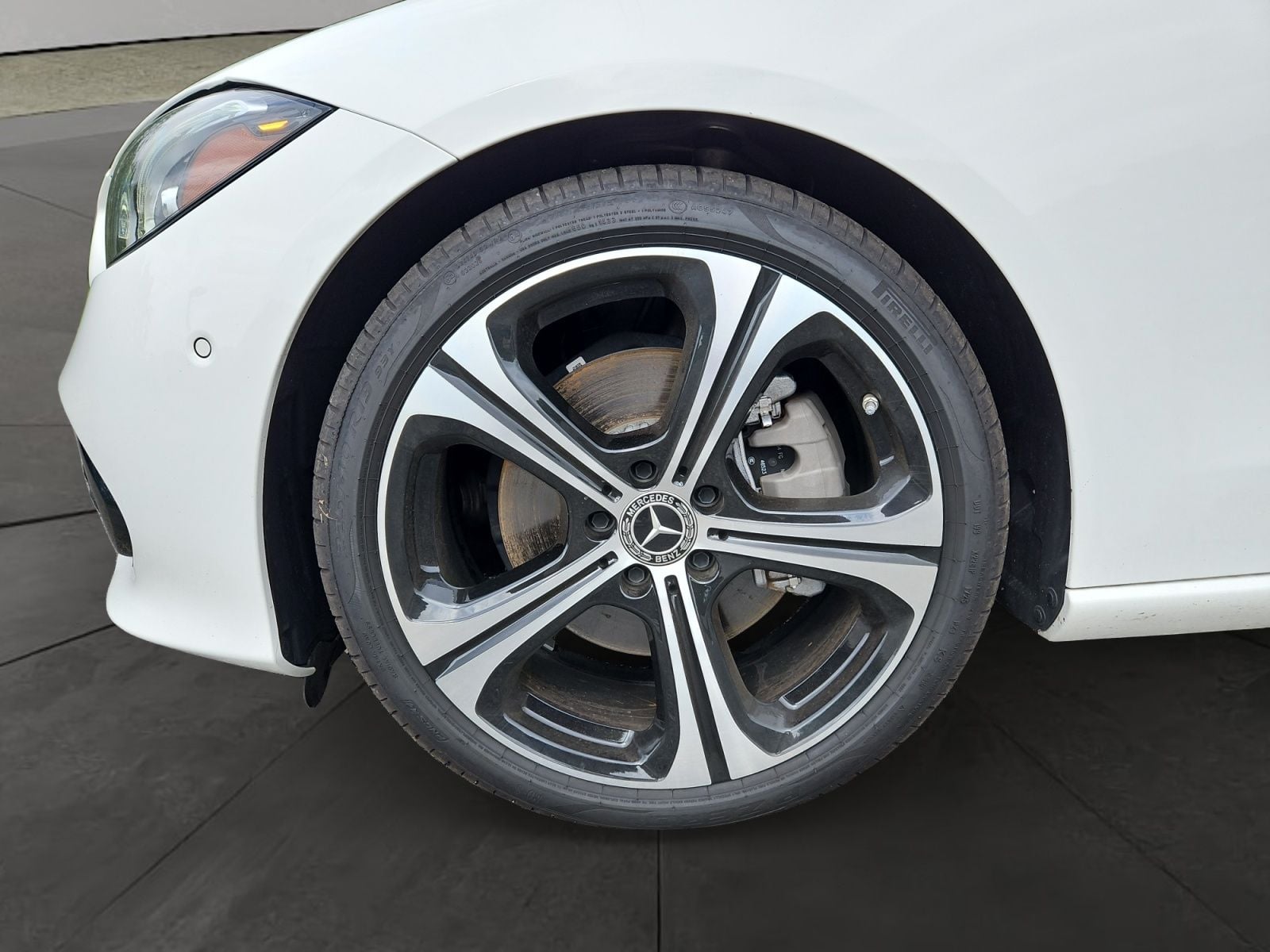 Pre-Owned 2024 Mercedes-Benz C-Class C 300 - photo - 13