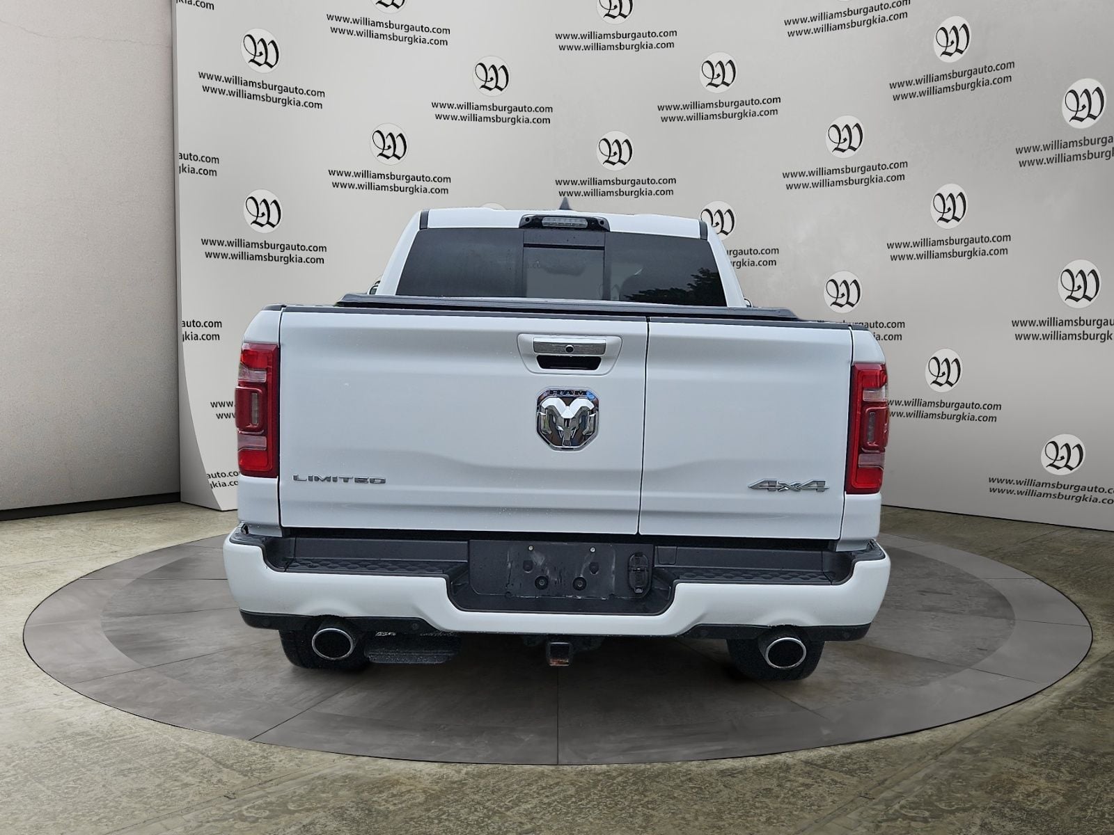 Pre-Owned 2021 Ram 1500 Limited - photo - 3