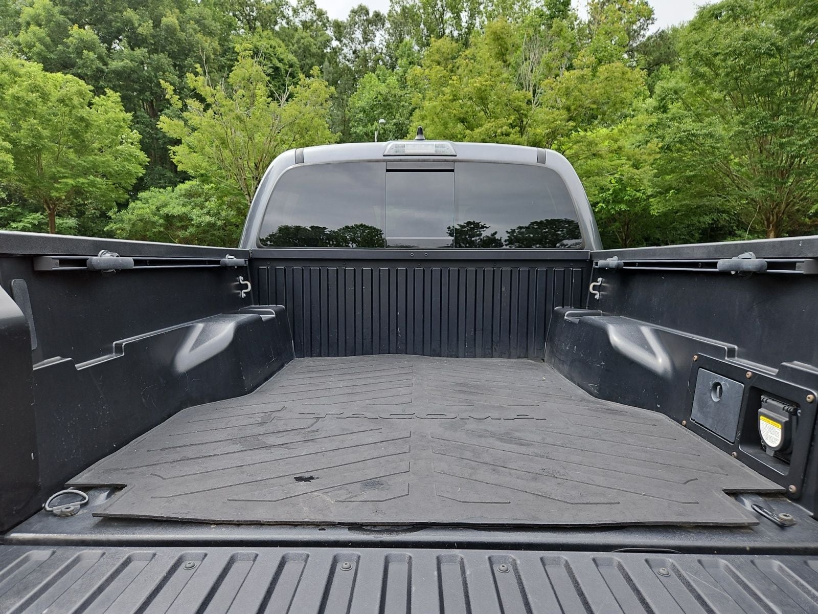 Pre-Owned 2020 Toyota Tacoma TRD Off-Road - photo - 18