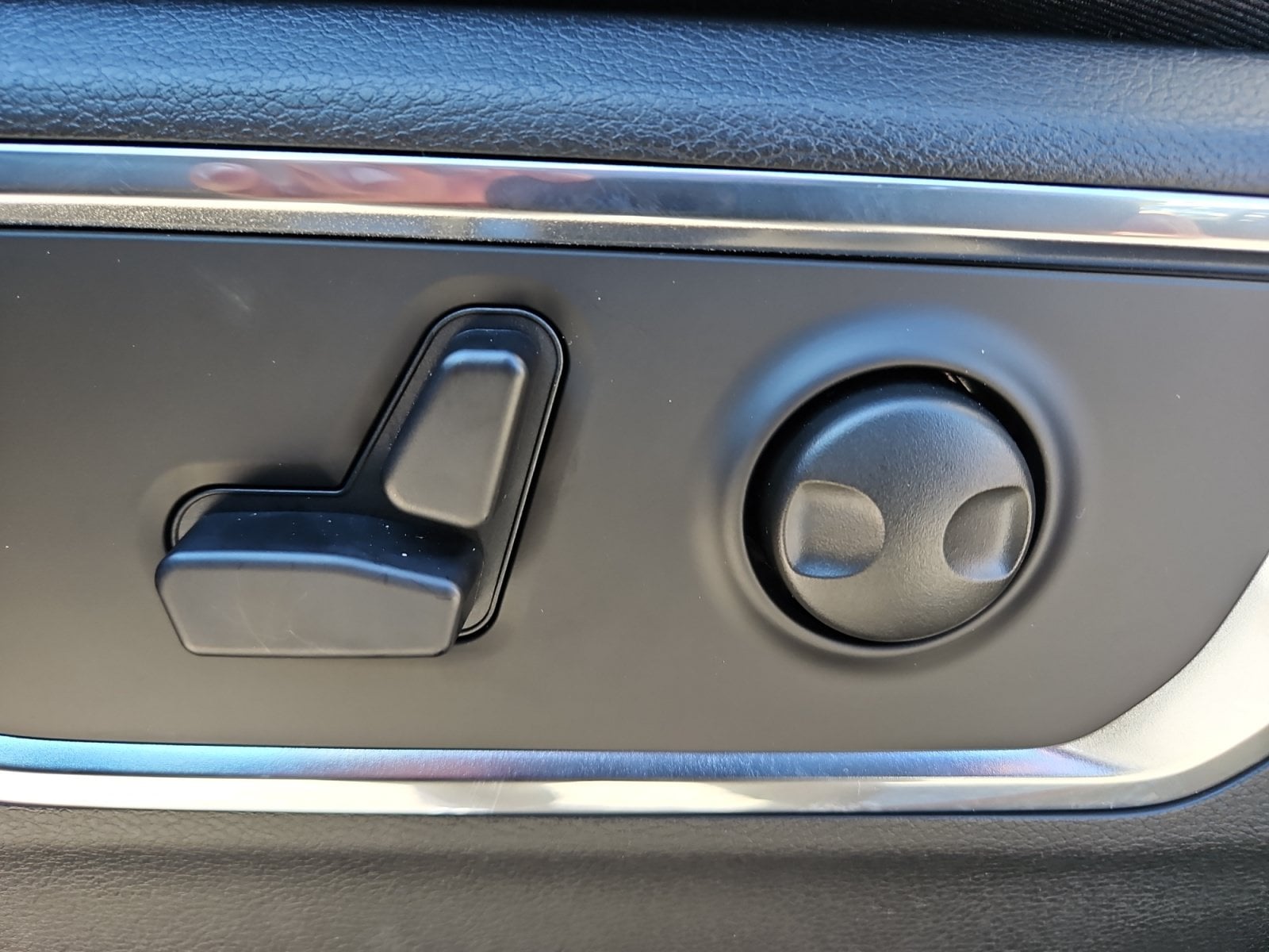 New 2027 Ram 1500 Laramie - photo - 19