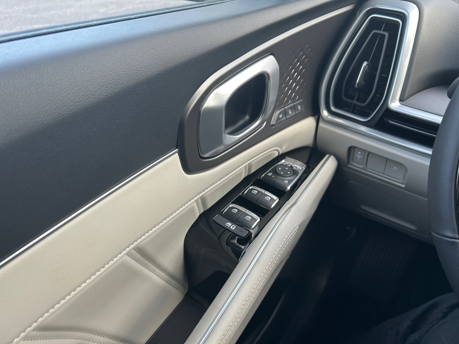New 2026 Kia Sorento Hybrid X-Line SX Prestige - photo - 27