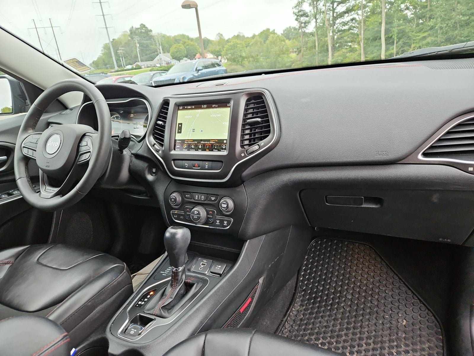 Pre-Owned 2022 Jeep Cherokee Trailhawk - photo - 15