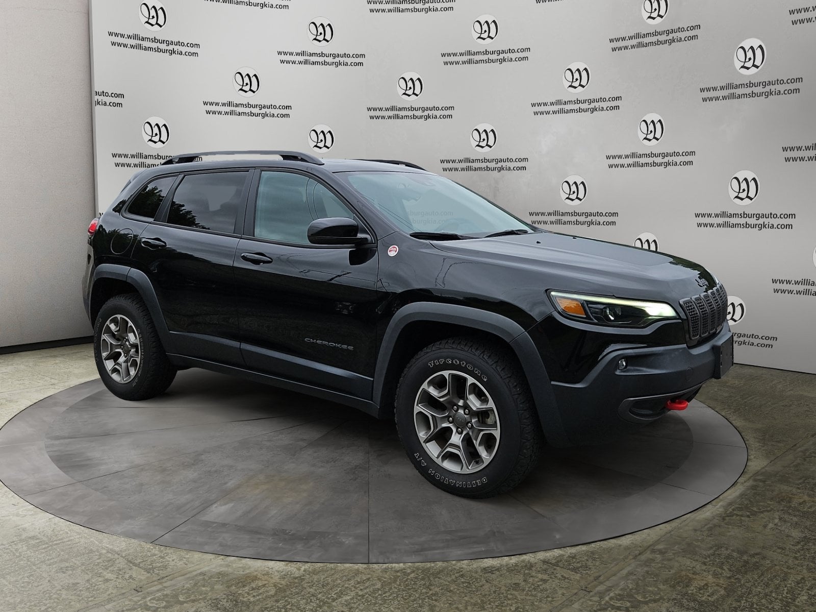 Pre-Owned 2022 Jeep Cherokee Trailhawk - photo - 6