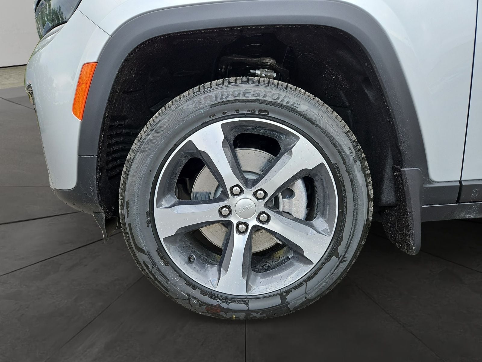 New 2026 Jeep Grand Cherokee L Limited - photo - 13