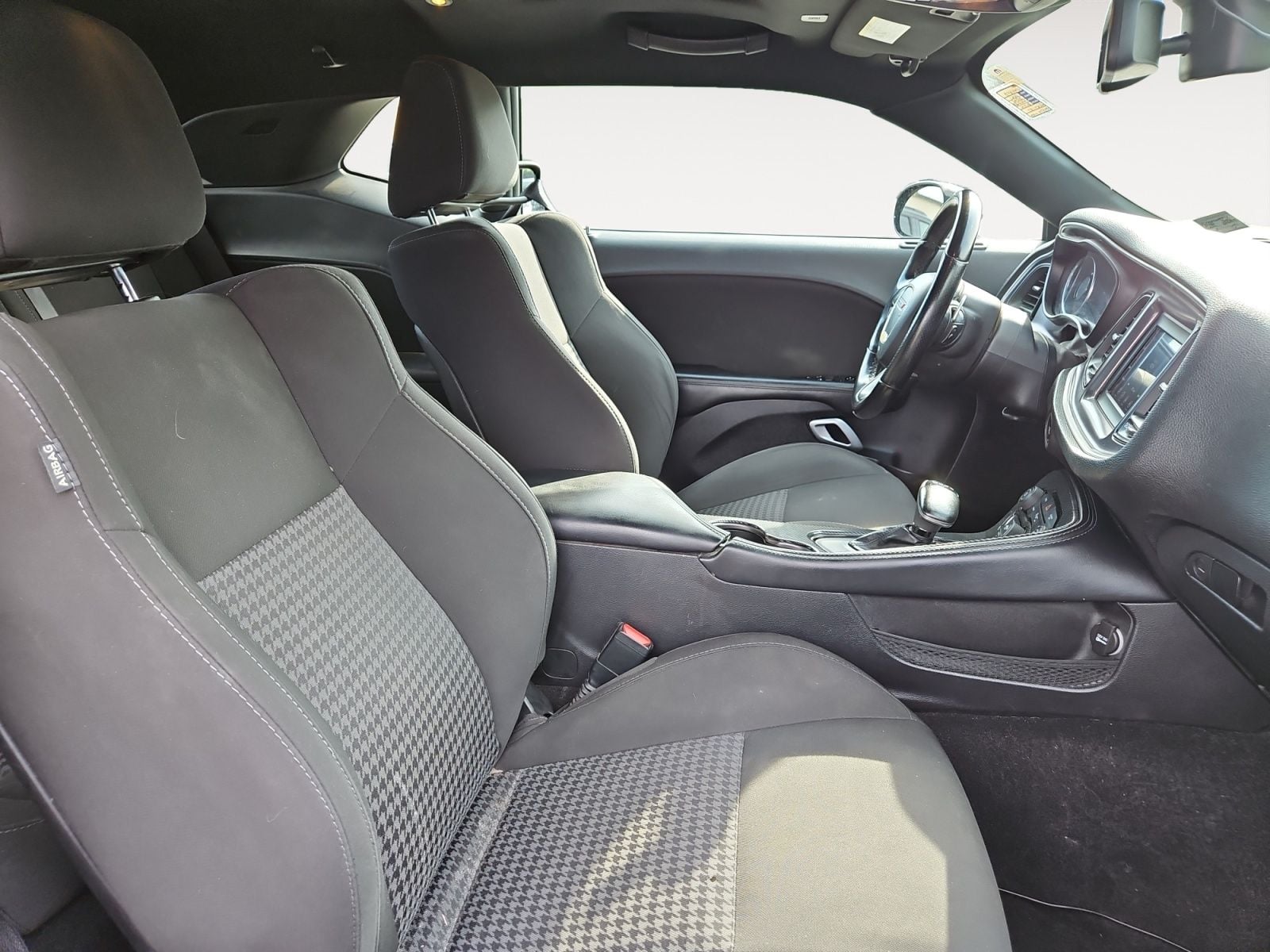 Pre-Owned 2021 Dodge Challenger R/T - photo - 14