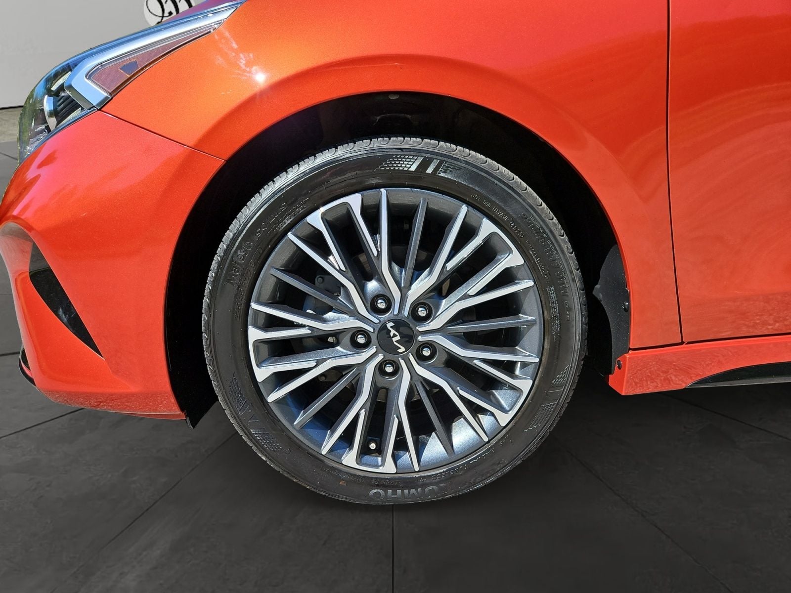 Pre-Owned 2024 Kia Forte GT-Line - photo - 13