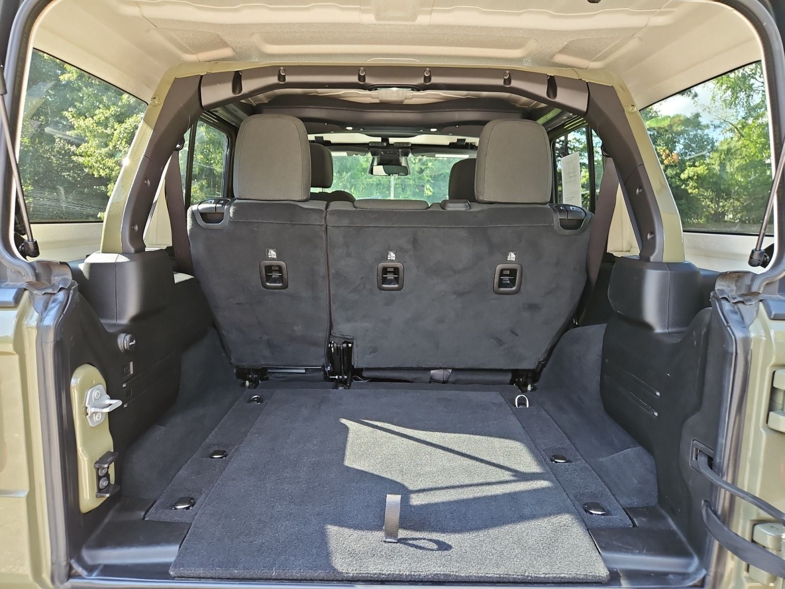 Pre-Owned 2026 Jeep Wrangler Rubicon - photo - 18