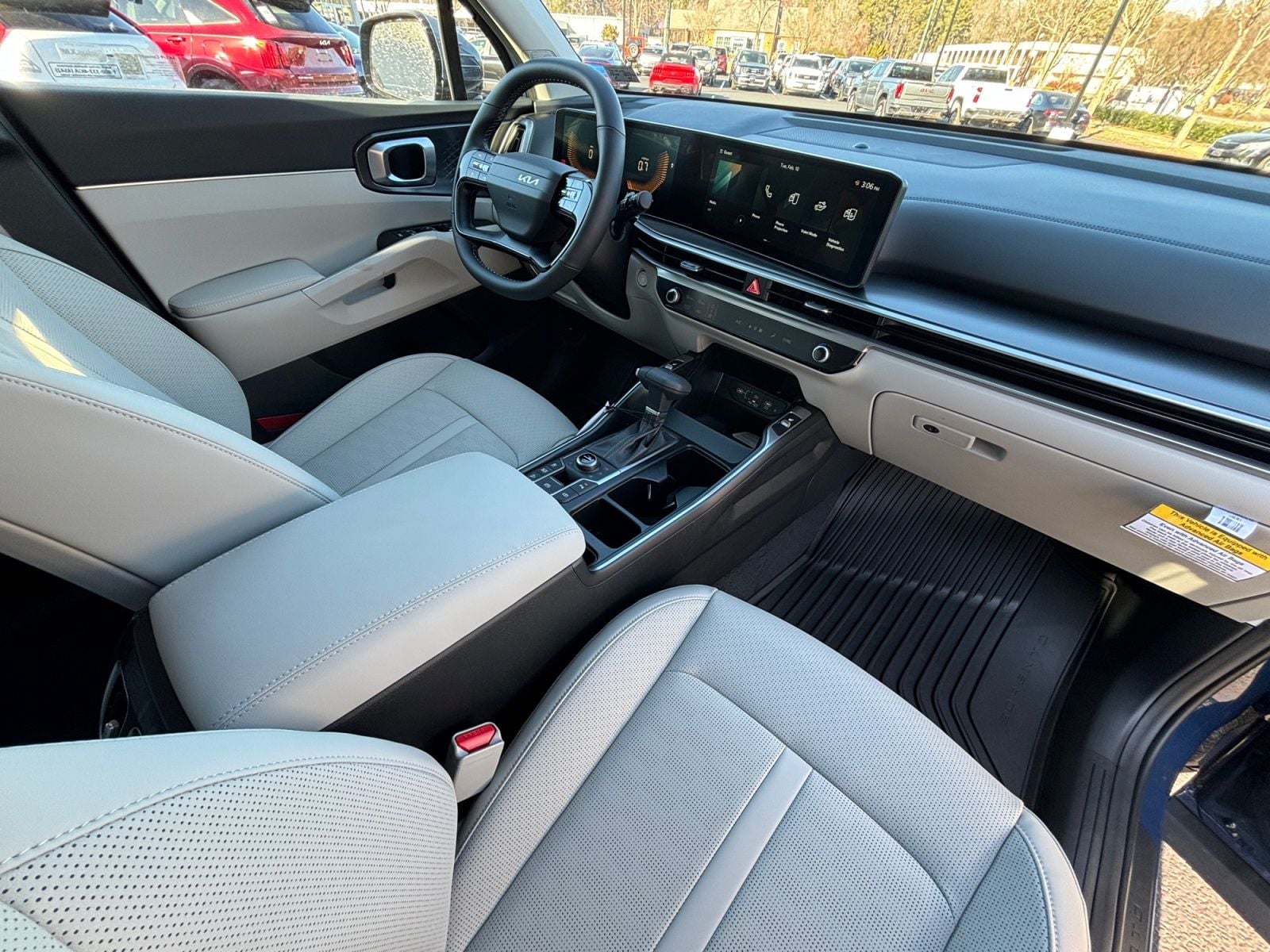 New 2026 Kia Sorento S - photo - 16