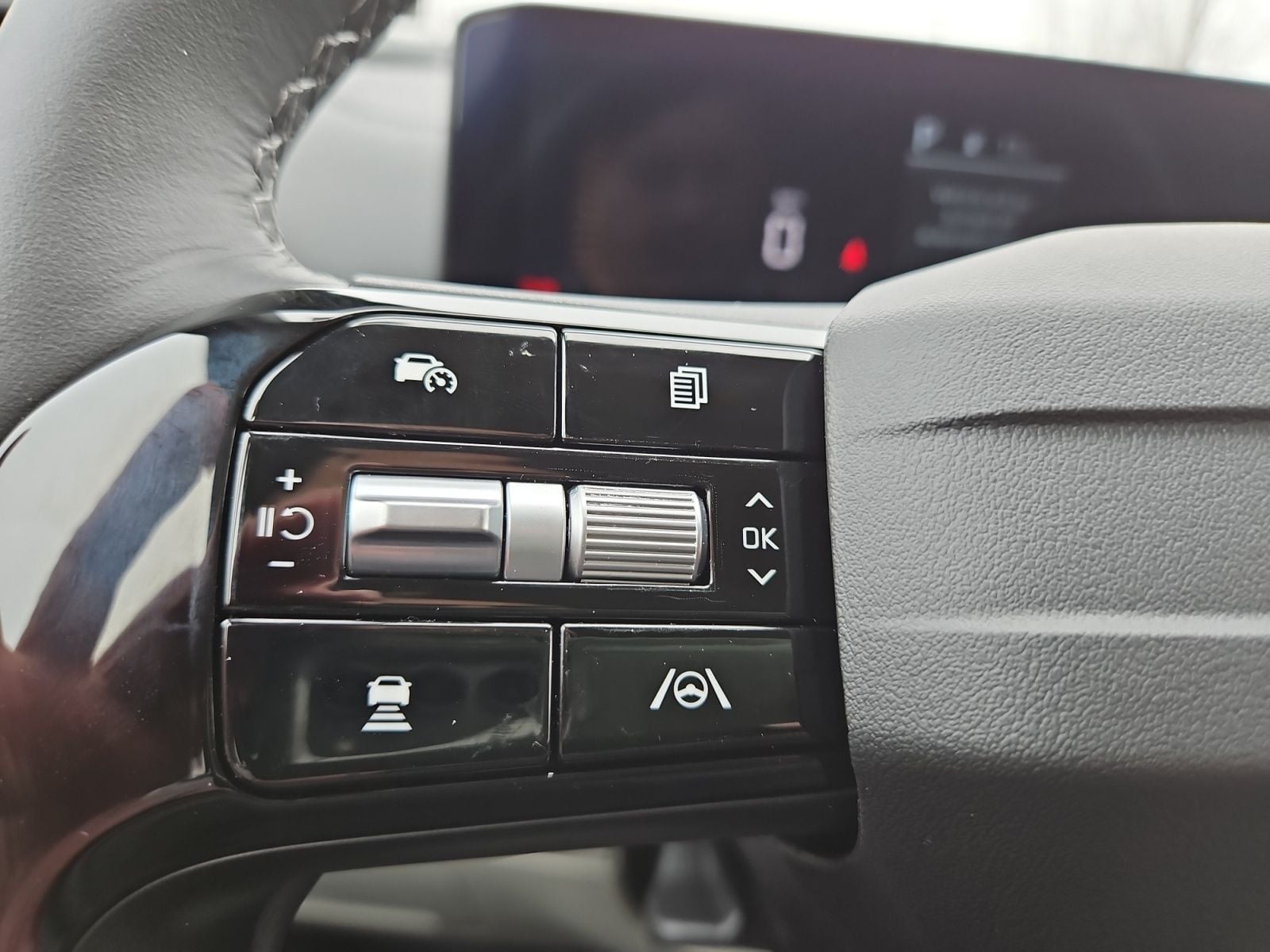 New 2026 Kia Sorento S - photo - 25