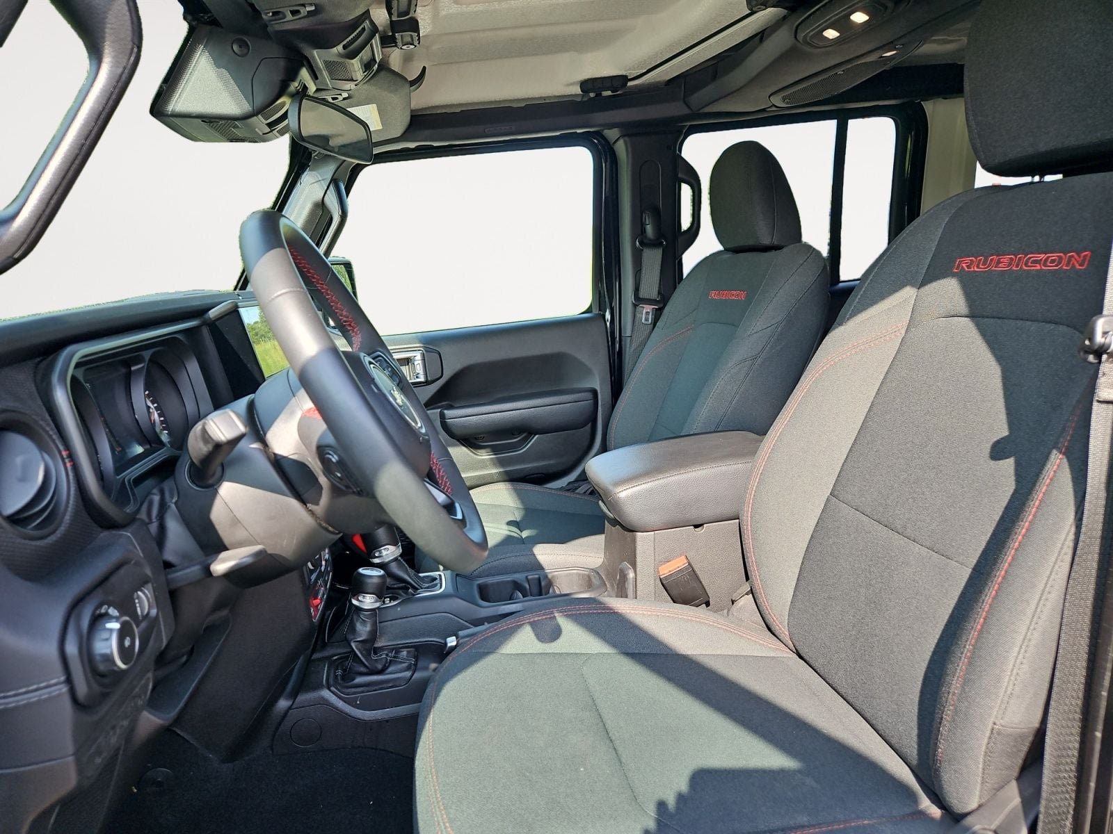 Pre-Owned 2024 Jeep Wrangler Rubicon - photo - 8