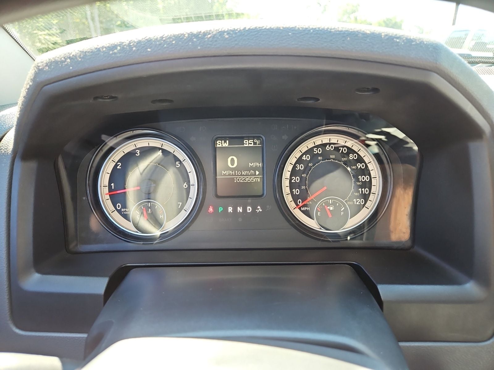 Pre-Owned 2017 Ram 1500 SLT - photo - 22