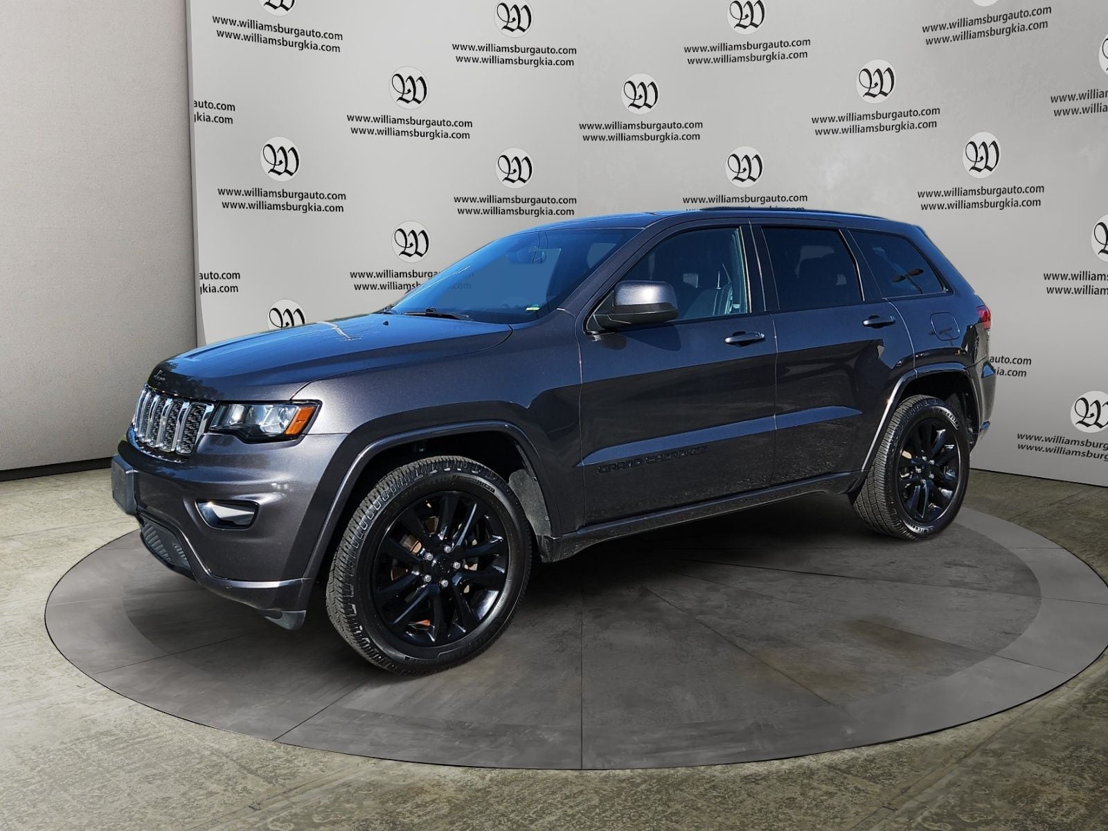 Pre-Owned 2020 Jeep Grand Cherokee Altitude - photo - 0