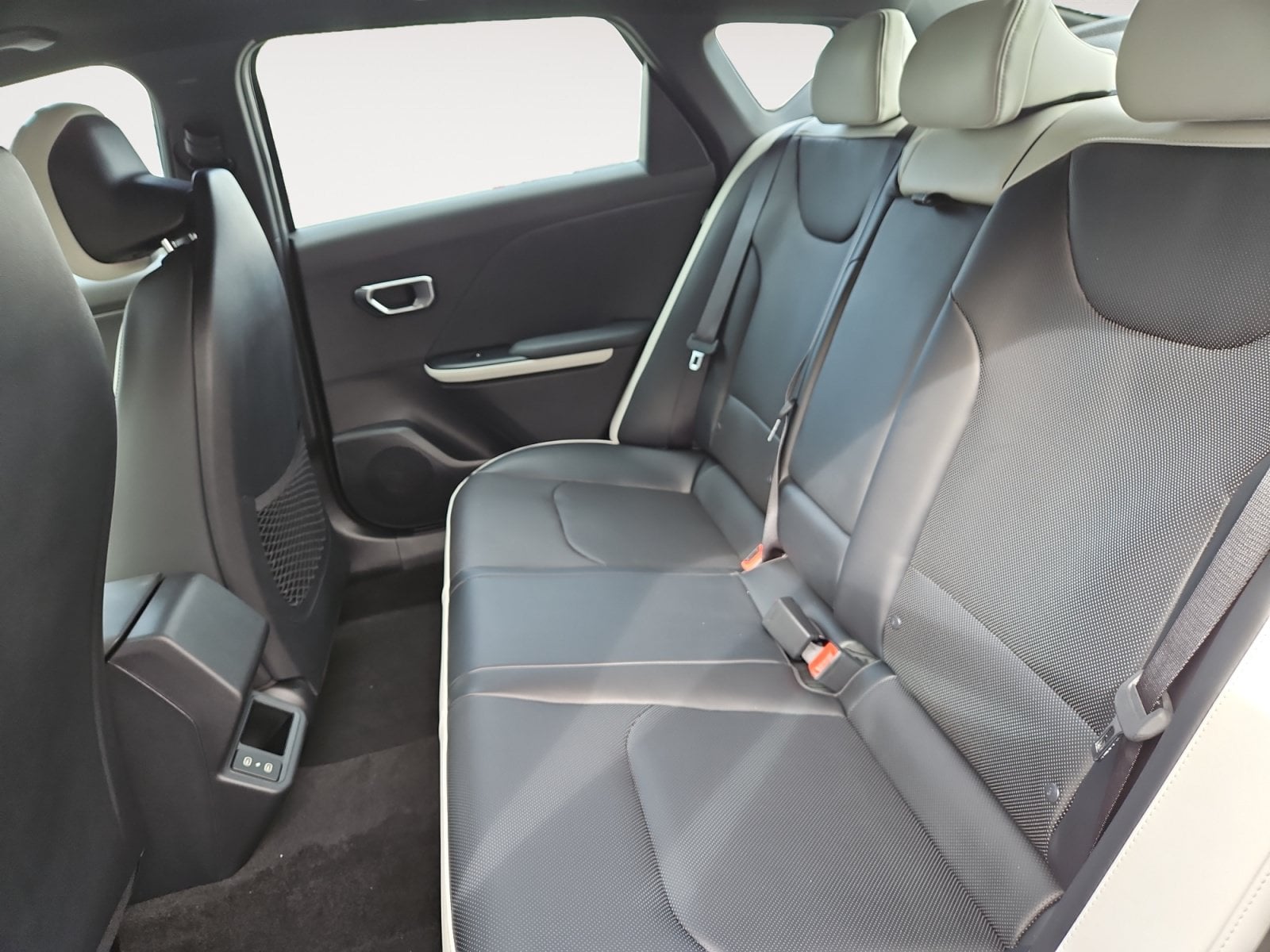 New 2026 Kia K4 GT-Line - photo - 12