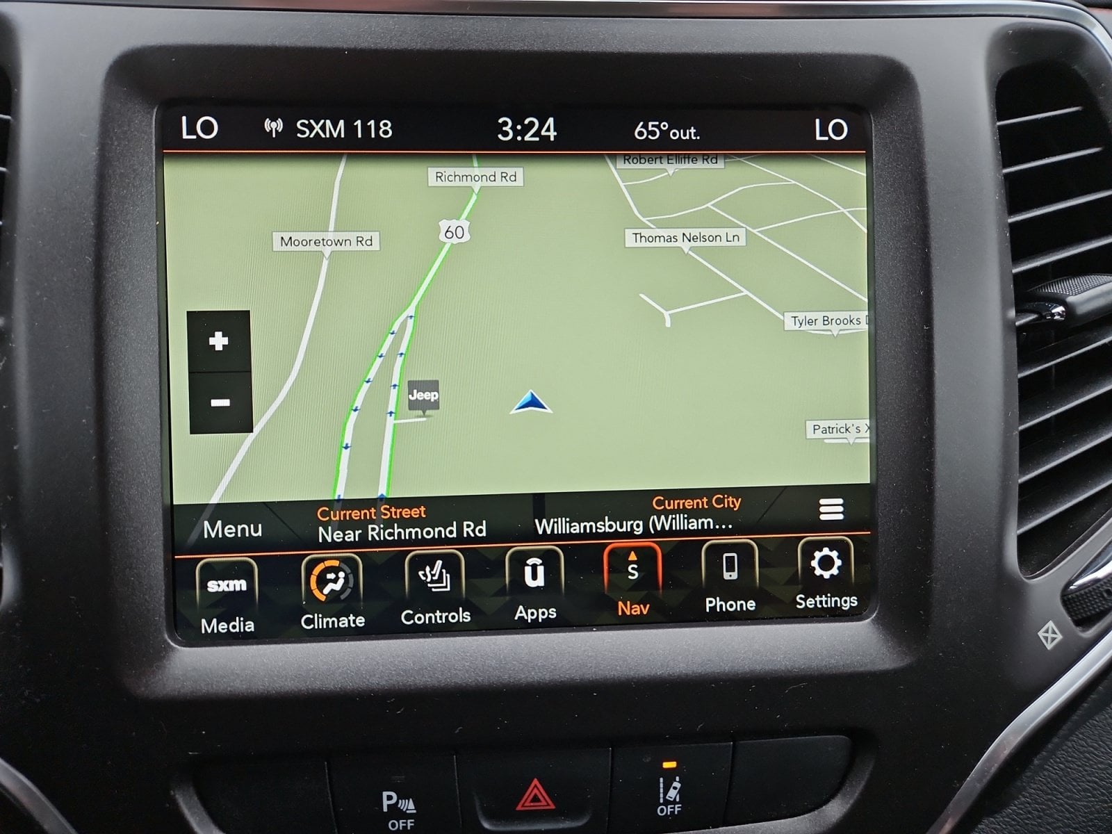 Pre-Owned 2022 Jeep Cherokee Trailhawk - photo - 28
