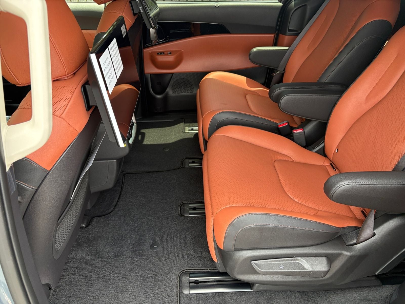 New 2026 Kia Carnival SX Prestige - photo - 16
