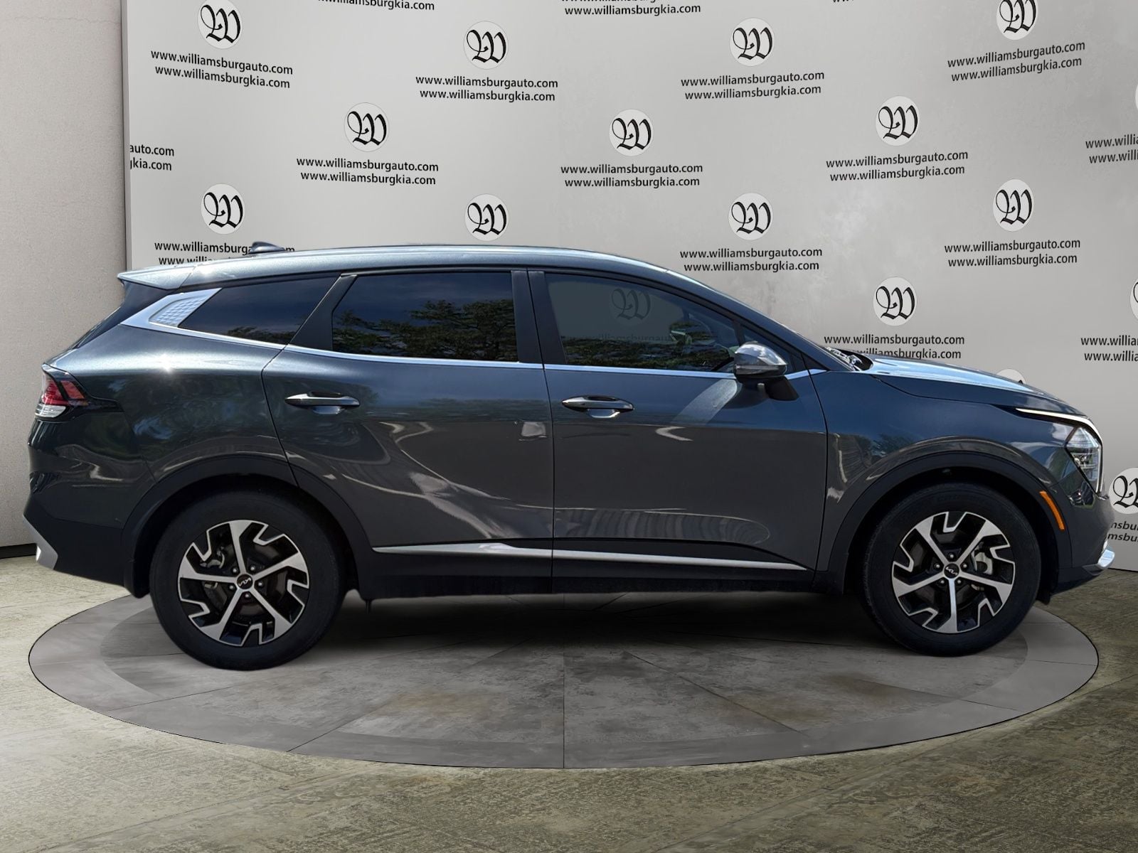Pre-Owned 2024 Kia Sportage EX - photo - 5