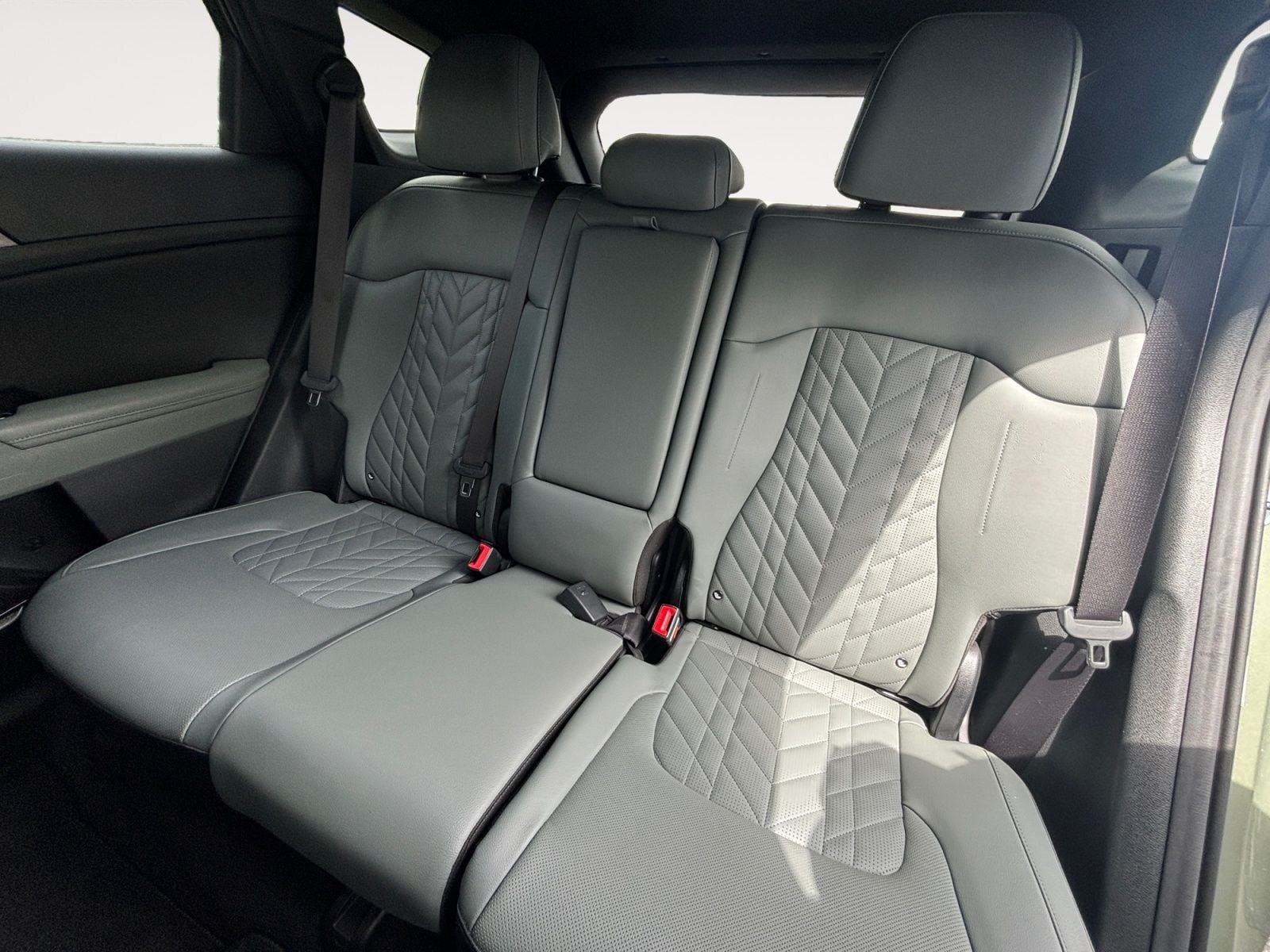 Pre-Owned 2023 Kia Sportage X-Pro - photo - 12