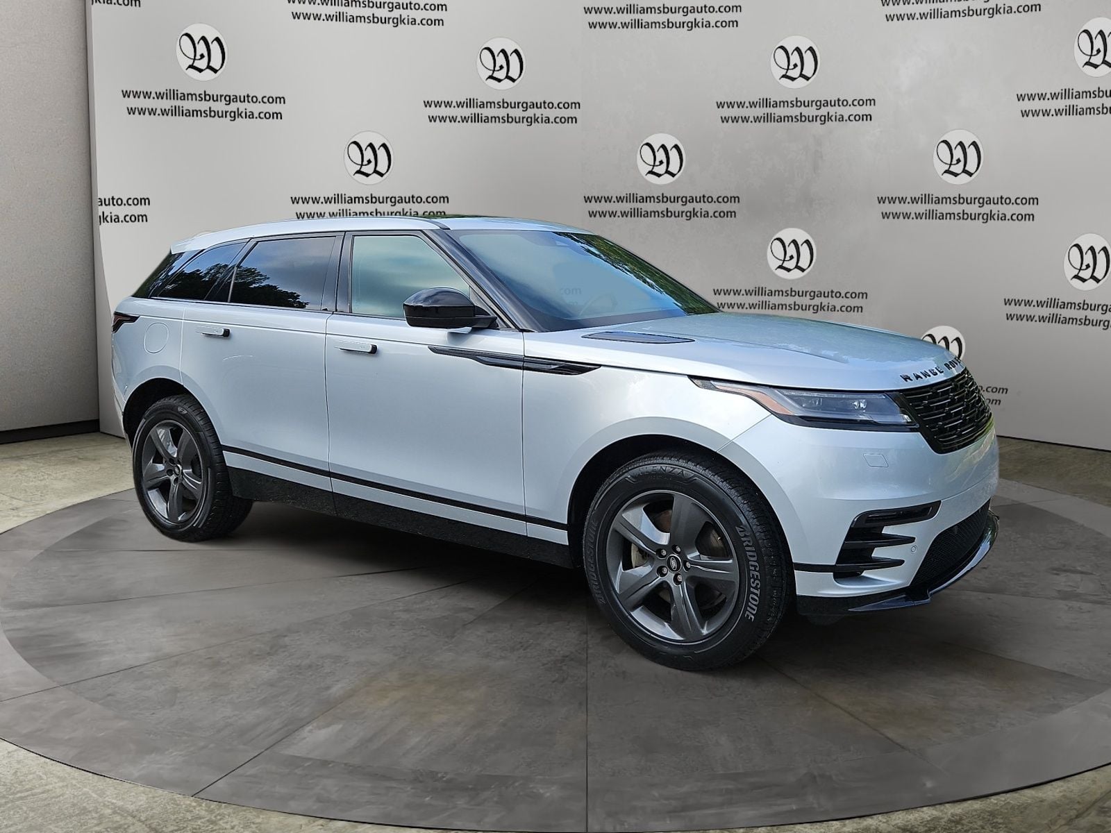 Pre-Owned 2025 Land Rover Range Rover Velar Dynamic SE - photo - 6