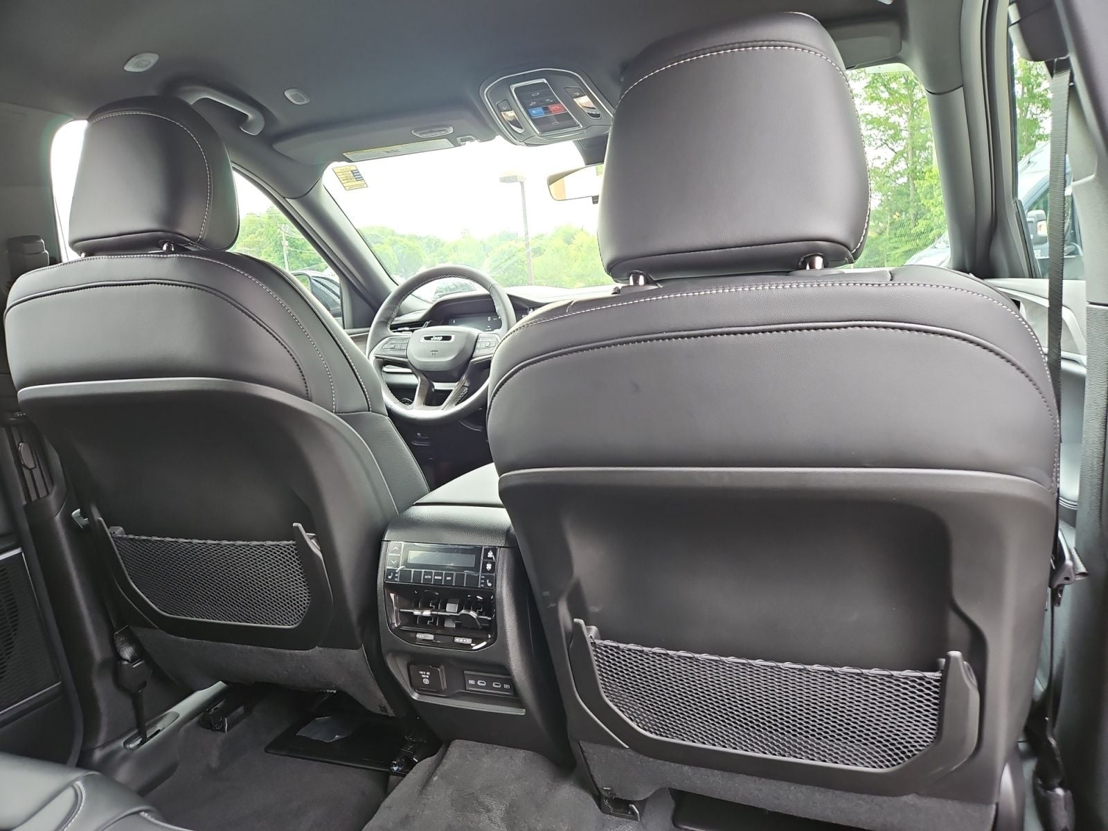 New 2026 Jeep Grand Cherokee L Limited - photo - 17