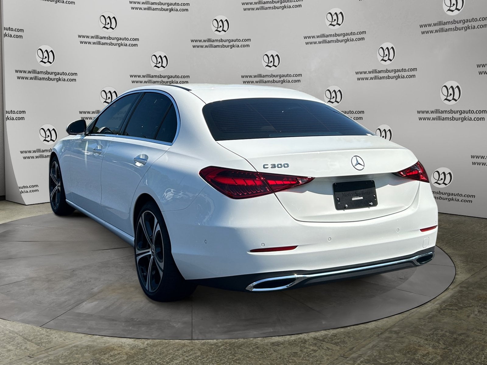 Pre-Owned 2024 Mercedes-Benz C-Class C 300 - photo - 2