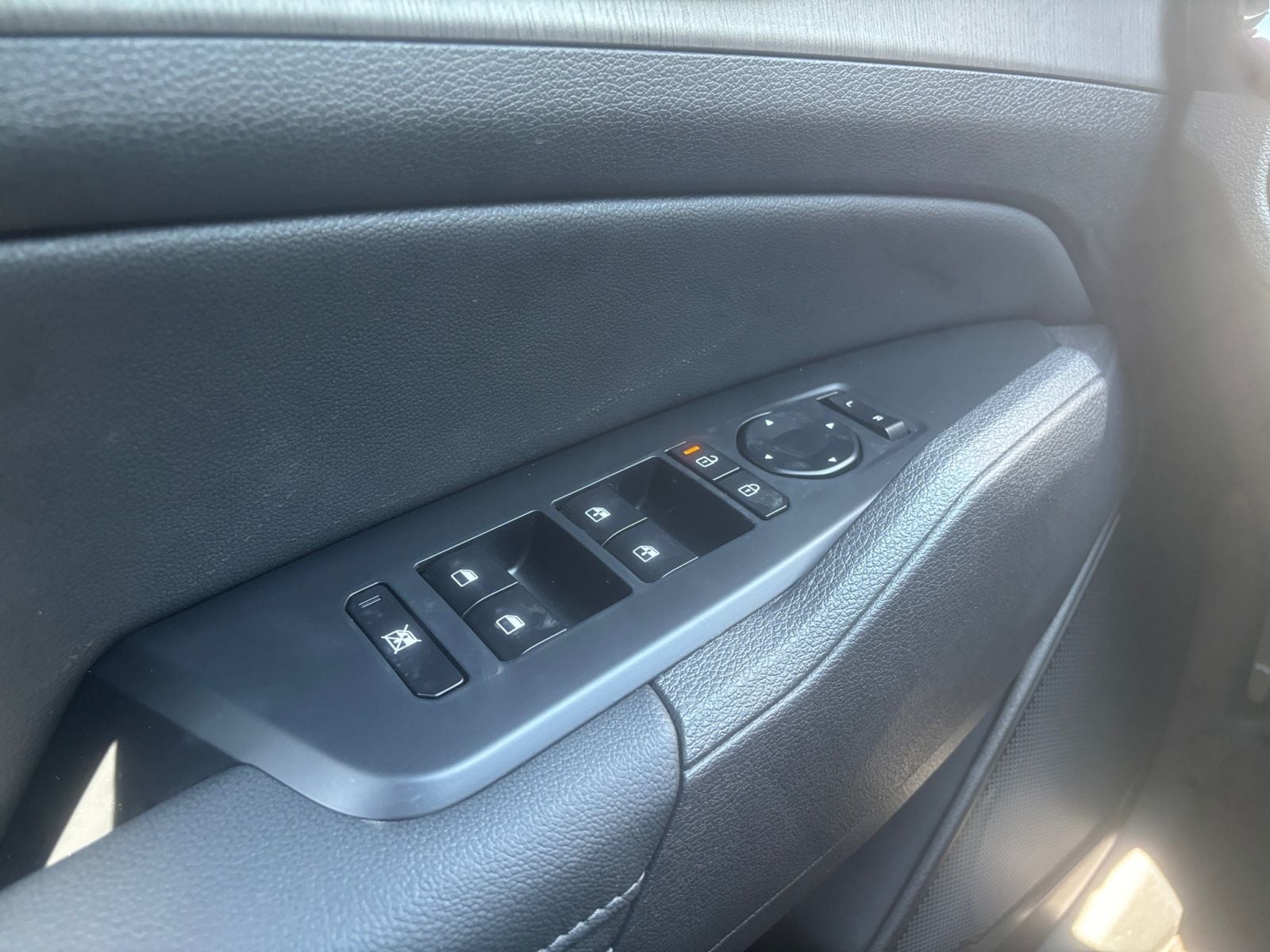New 2026 Kia Sportage Hybrid X-Line - photo - 19