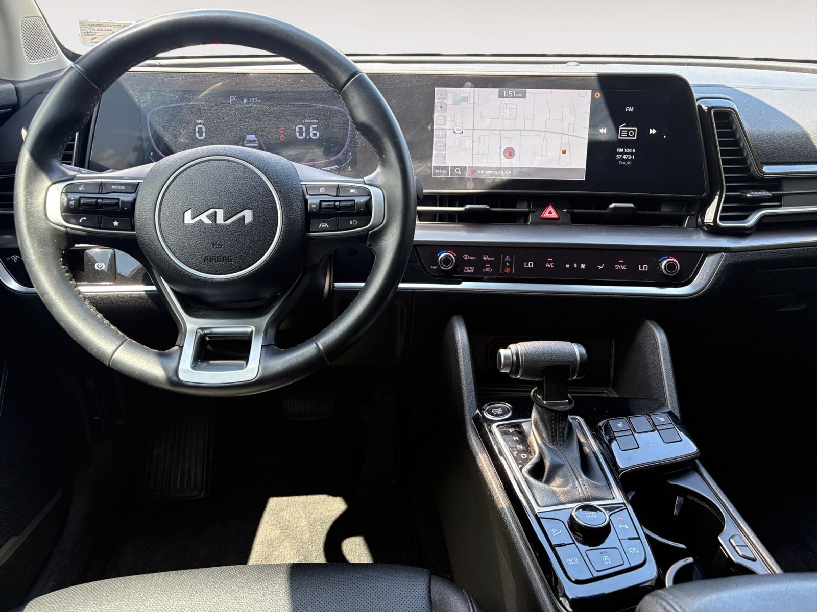 Pre-Owned 2024 Kia Sportage EX - photo - 9