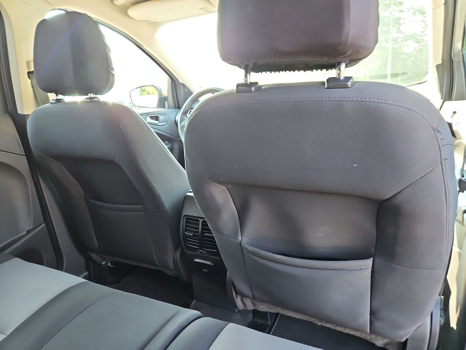 Pre-Owned 2017 Ford Escape SE - photo - 17