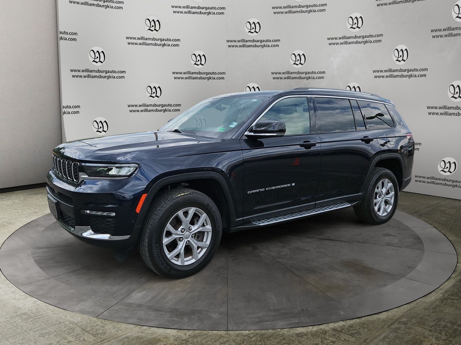 Pre-Owned 2023 Jeep Grand Cherokee L Limited - photo - 0