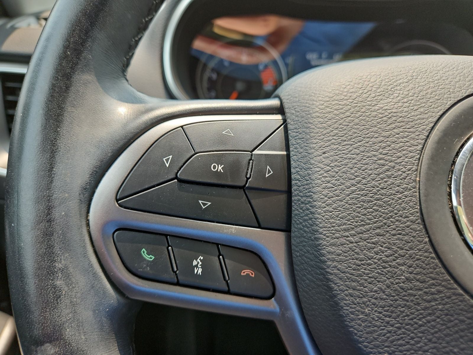 Pre-Owned 2021 Jeep Cherokee Latitude Plus - photo - 24