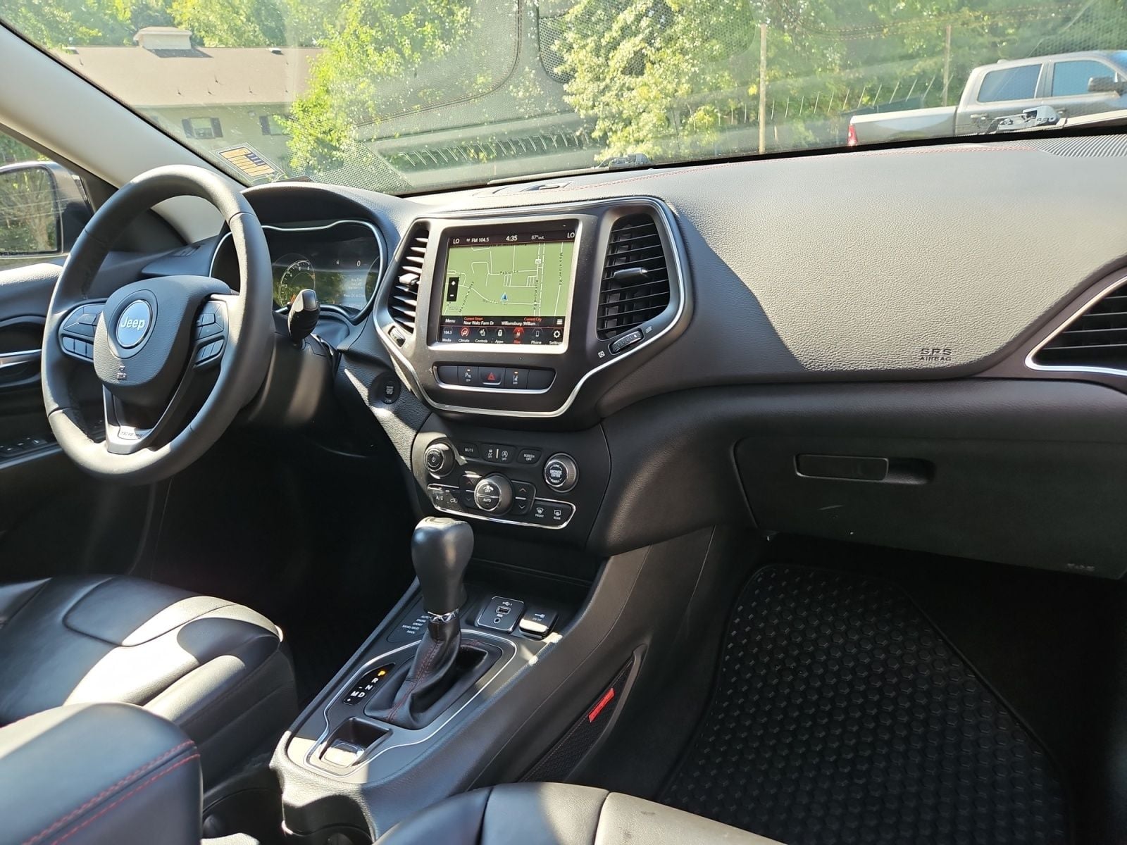 Pre-Owned 2022 Jeep Cherokee Trailhawk - photo - 15