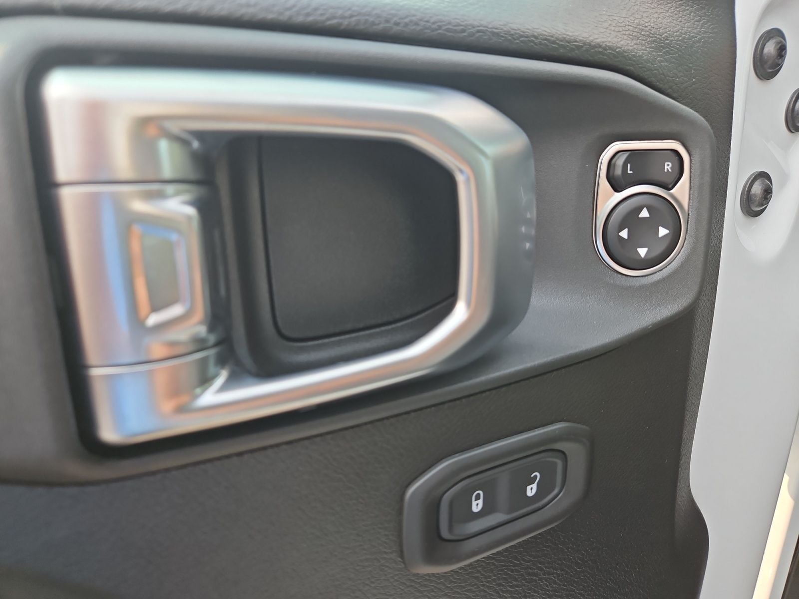 New 2026 Jeep Wrangler Willys - photo - 22