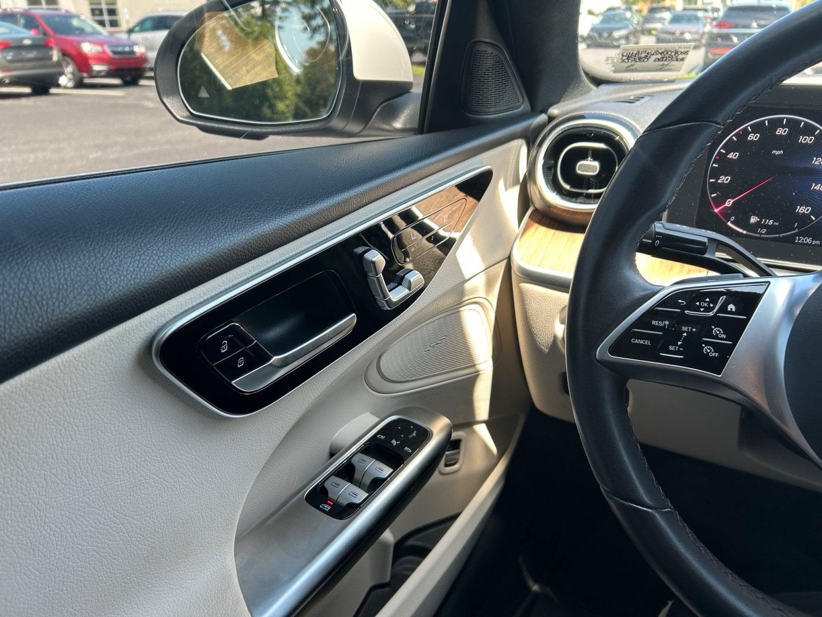 Pre-Owned 2024 Mercedes-Benz C-Class C 300 - photo - 15