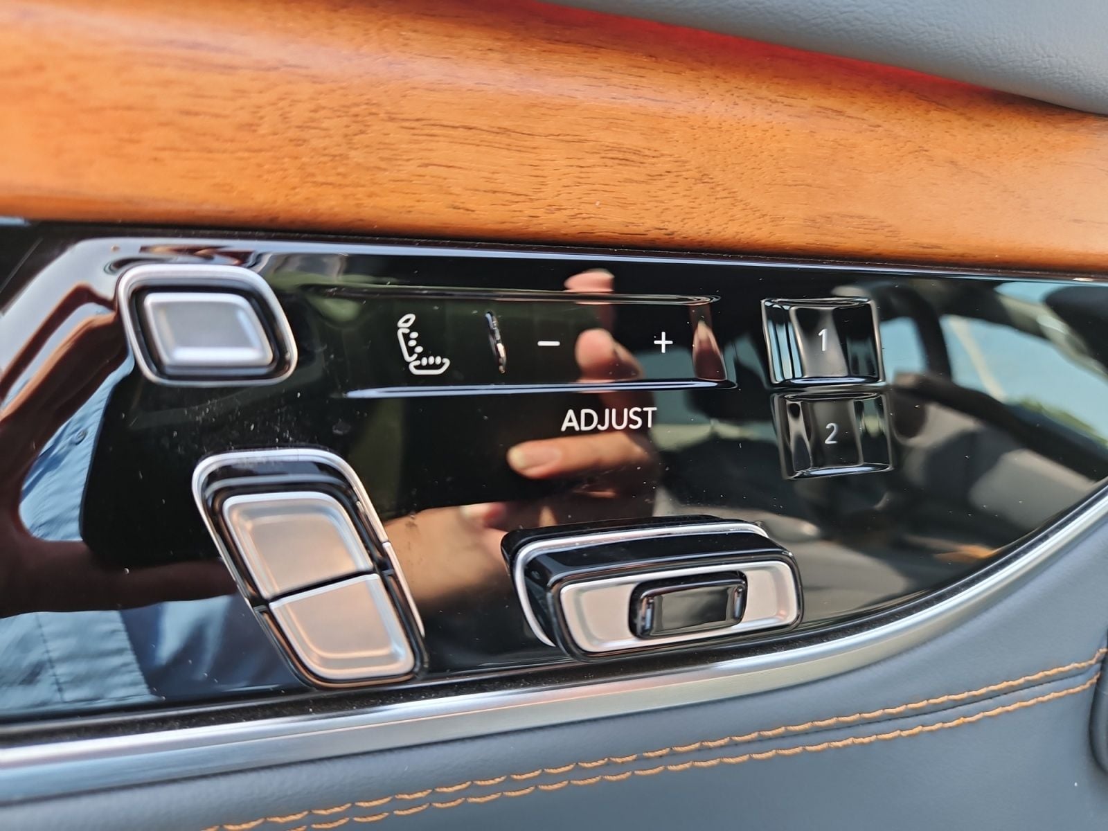 Pre-Owned 2022 Jeep Grand Wagoneer Series II - photo - 22