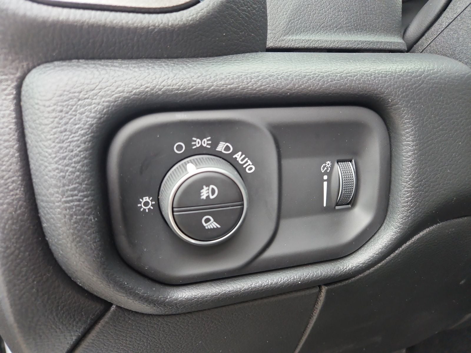 New 2026 Ram 2500 Tradesman - photo - 22