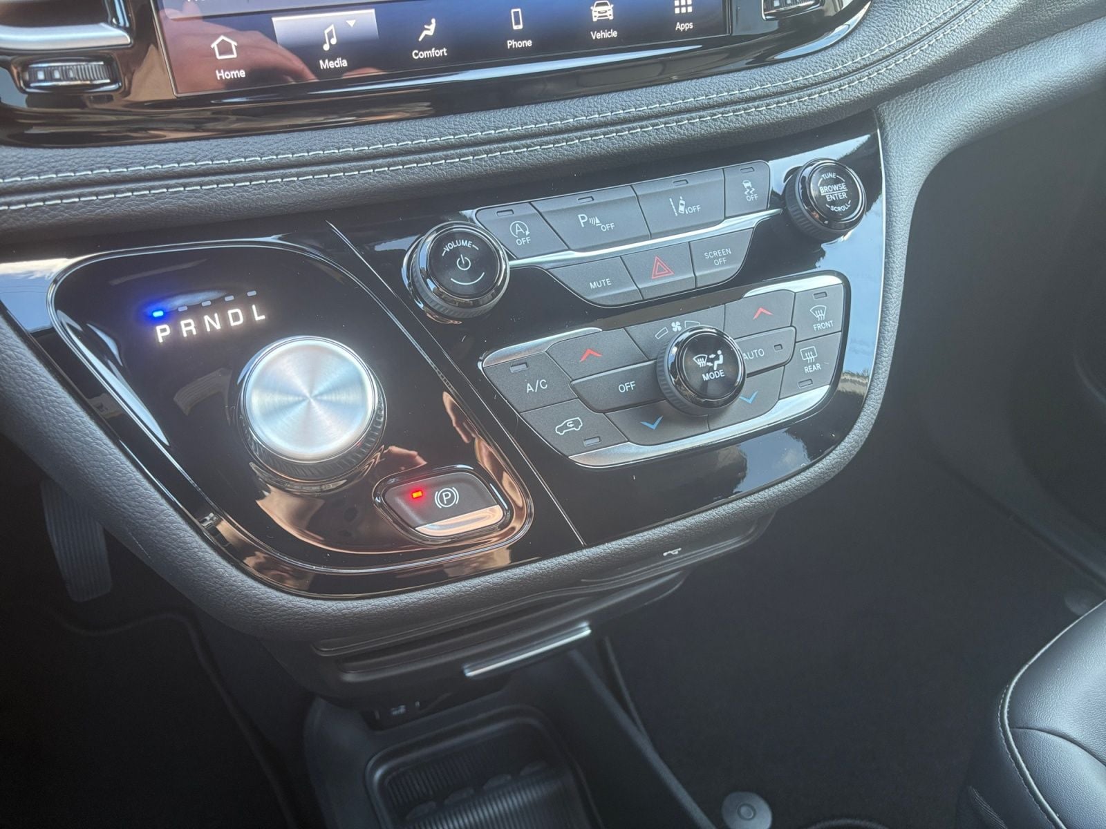 New 2026 Chrysler Pacifica Select - photo - 26