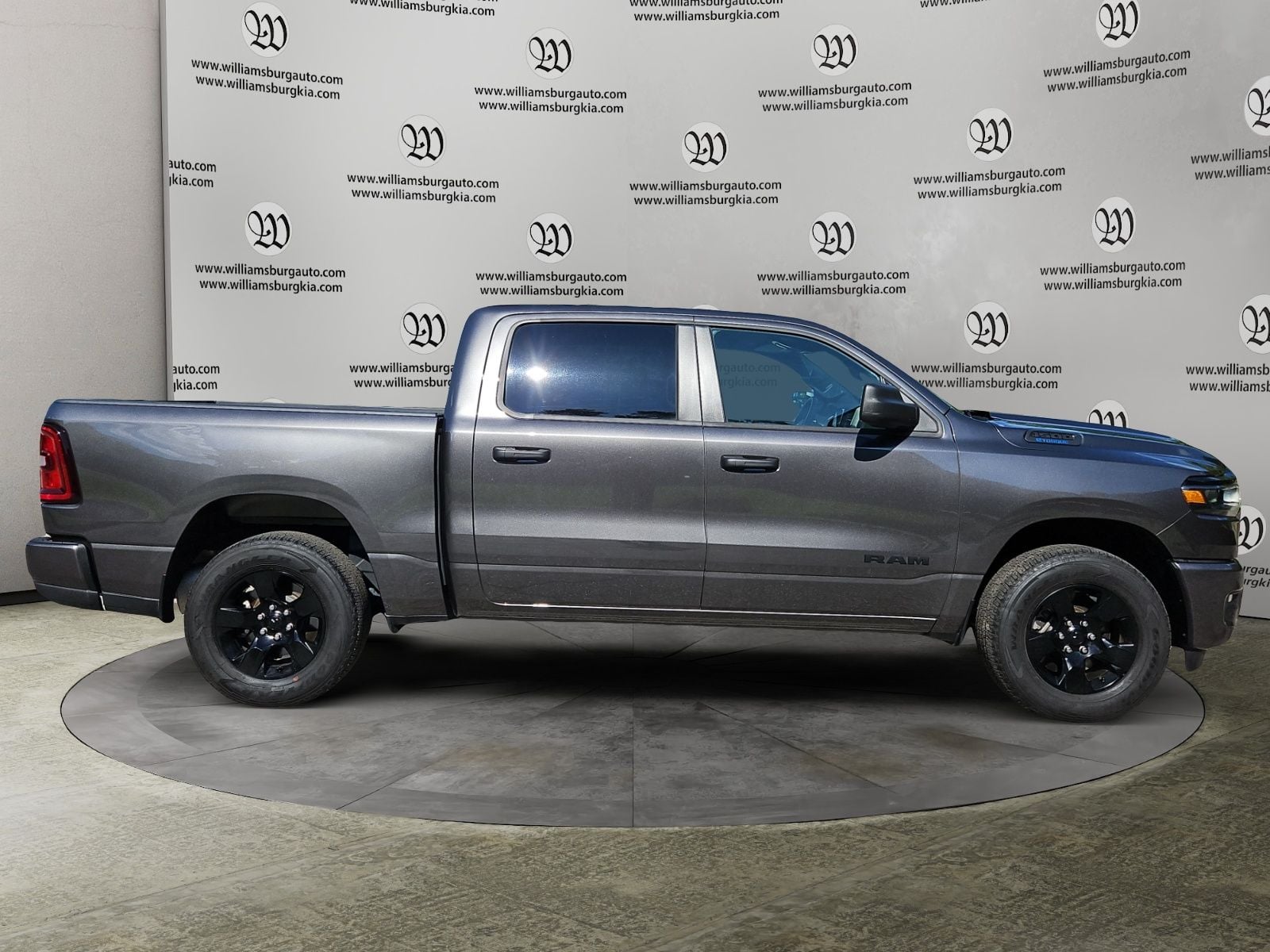 Pre-Owned 2025 Ram 1500 Tradesman - photo - 5