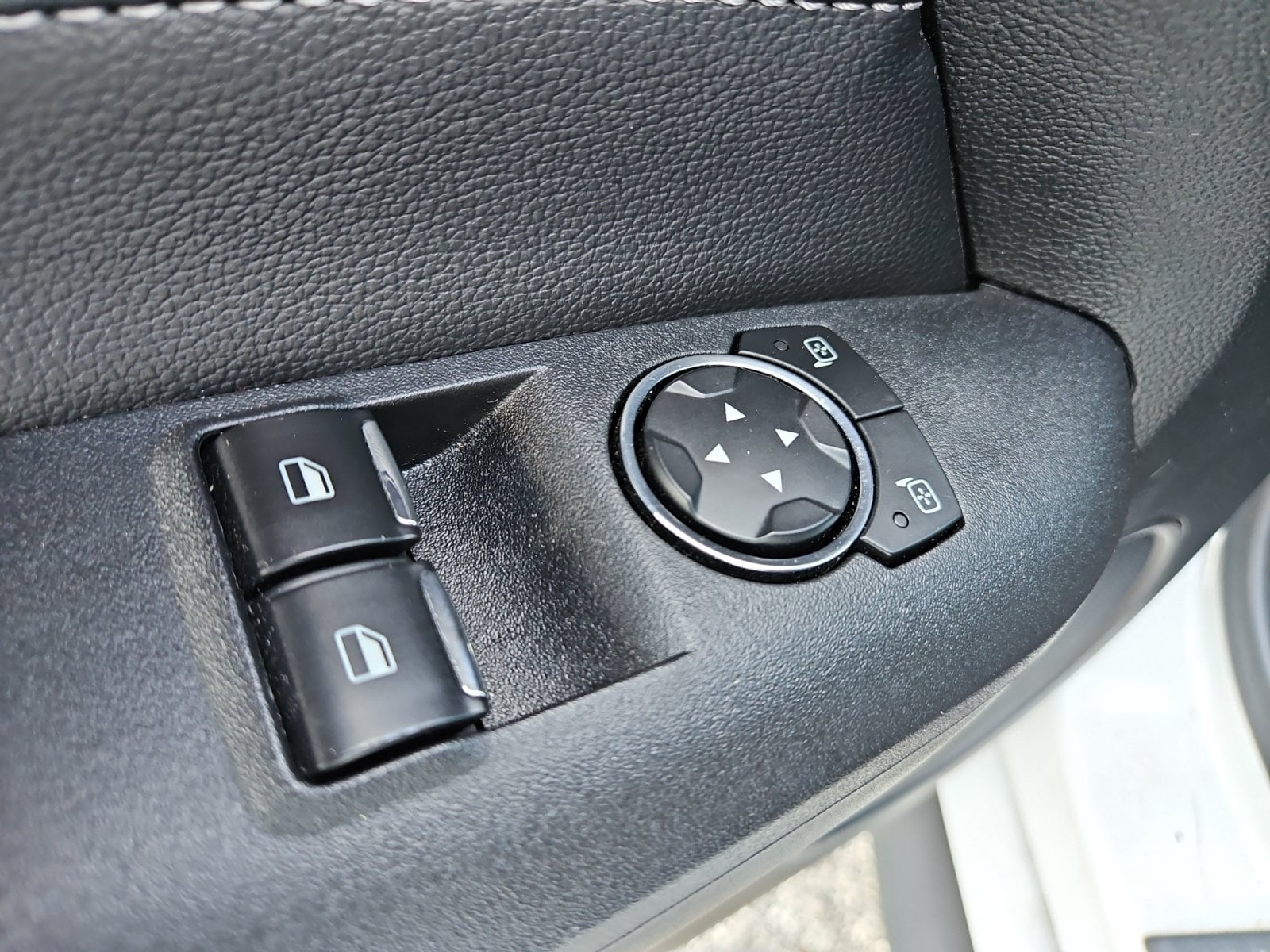 Pre-Owned 2023 Ford Mustang EcoBoost - photo - 19