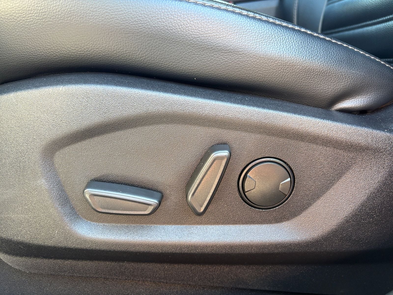 Pre-Owned 2024 Ford Edge SEL - photo - 22