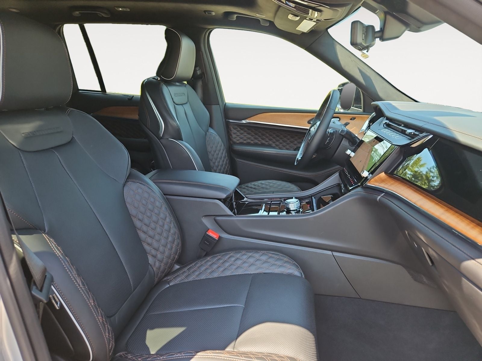 New 2026 Jeep Grand Cherokee Summit - photo - 14