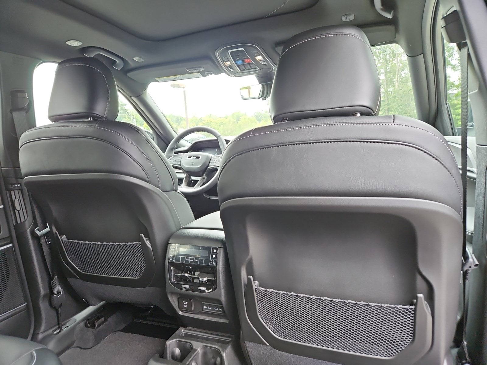 New 2027 Jeep Grand Cherokee L Limited Reserve - photo - 17